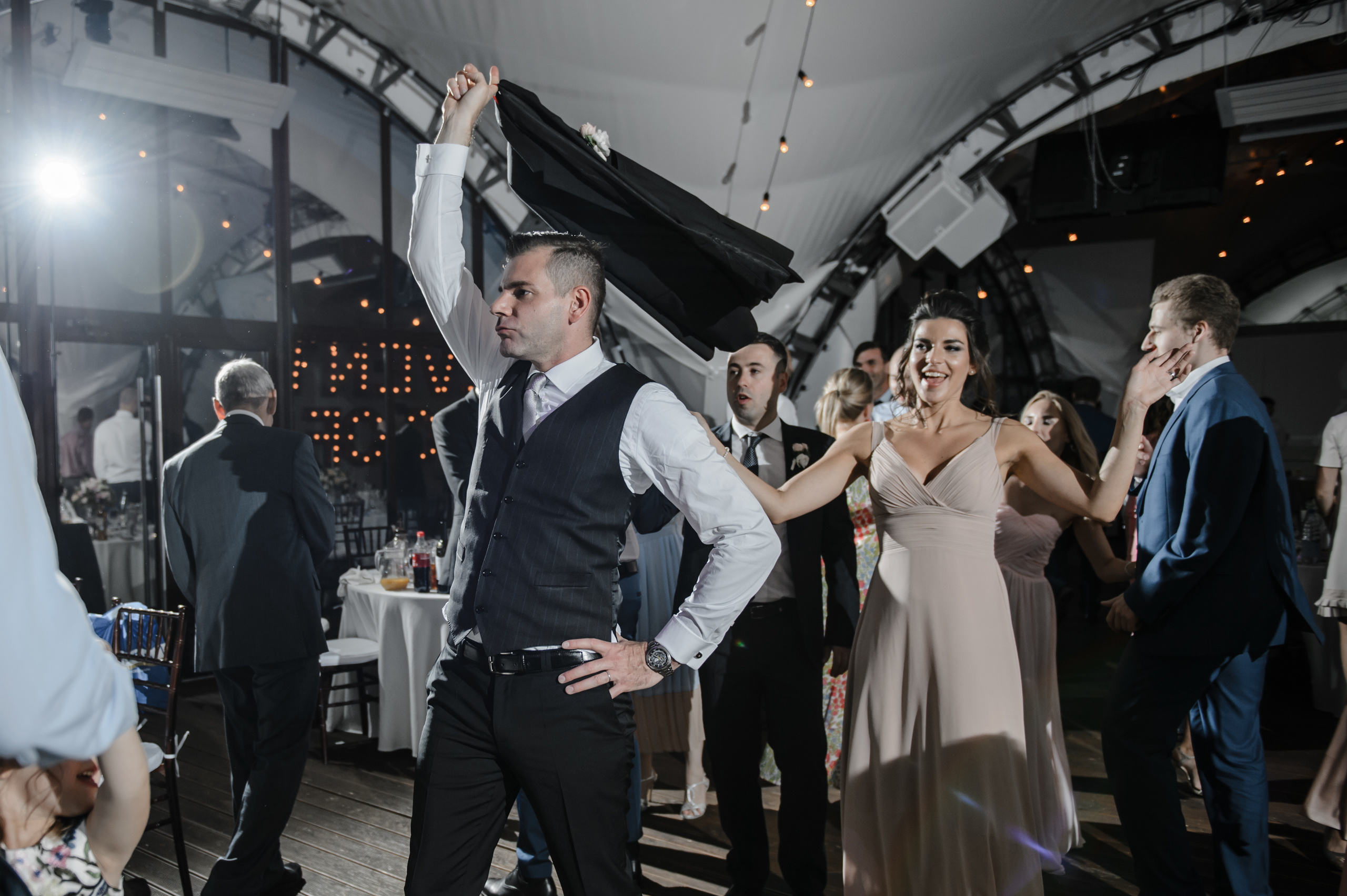 Итальянцы, танцы на крыше и разрезанный галстук | Ксения и Roberto. Свадебный и репортажный фотограф Сергей Чесноков