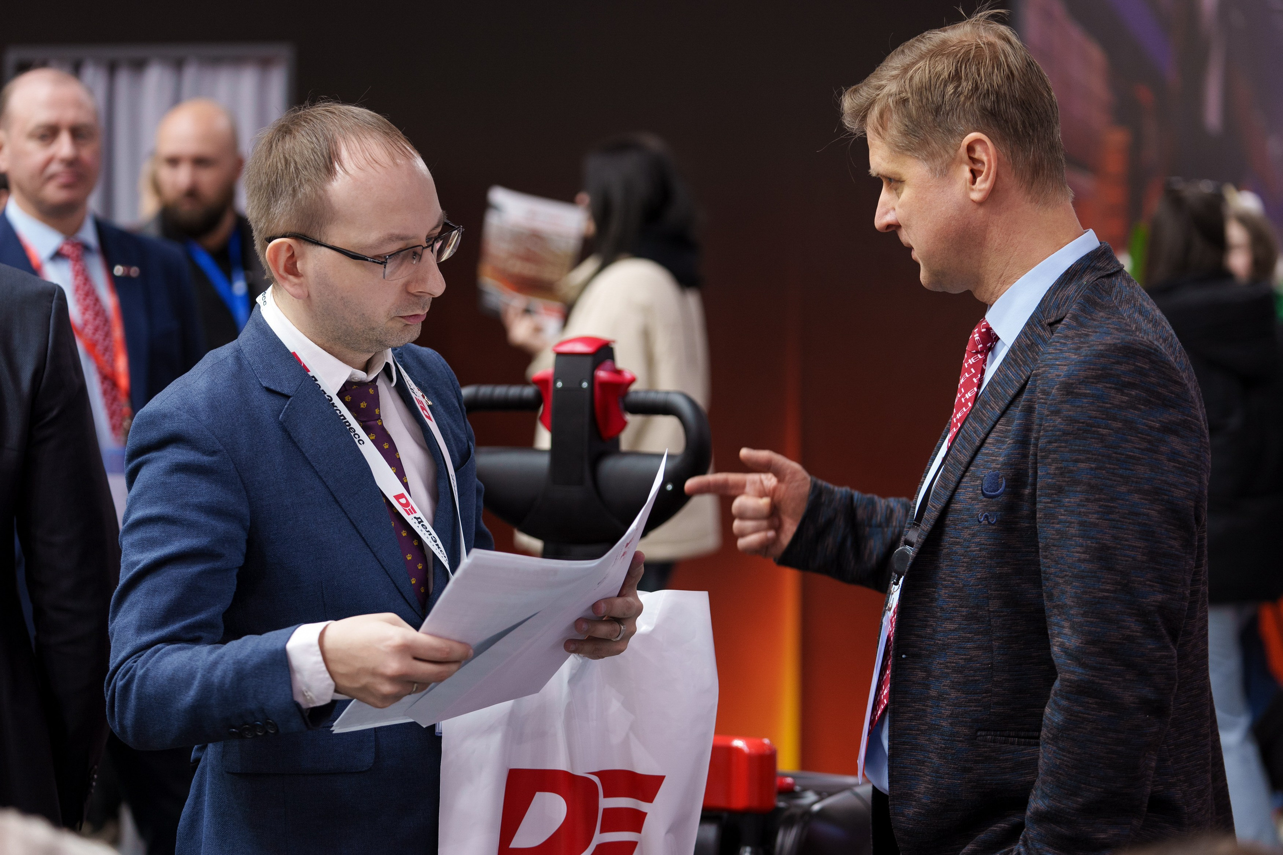 HELI. Стенд в Крокус Экспо. Фотограф Саша Блюз