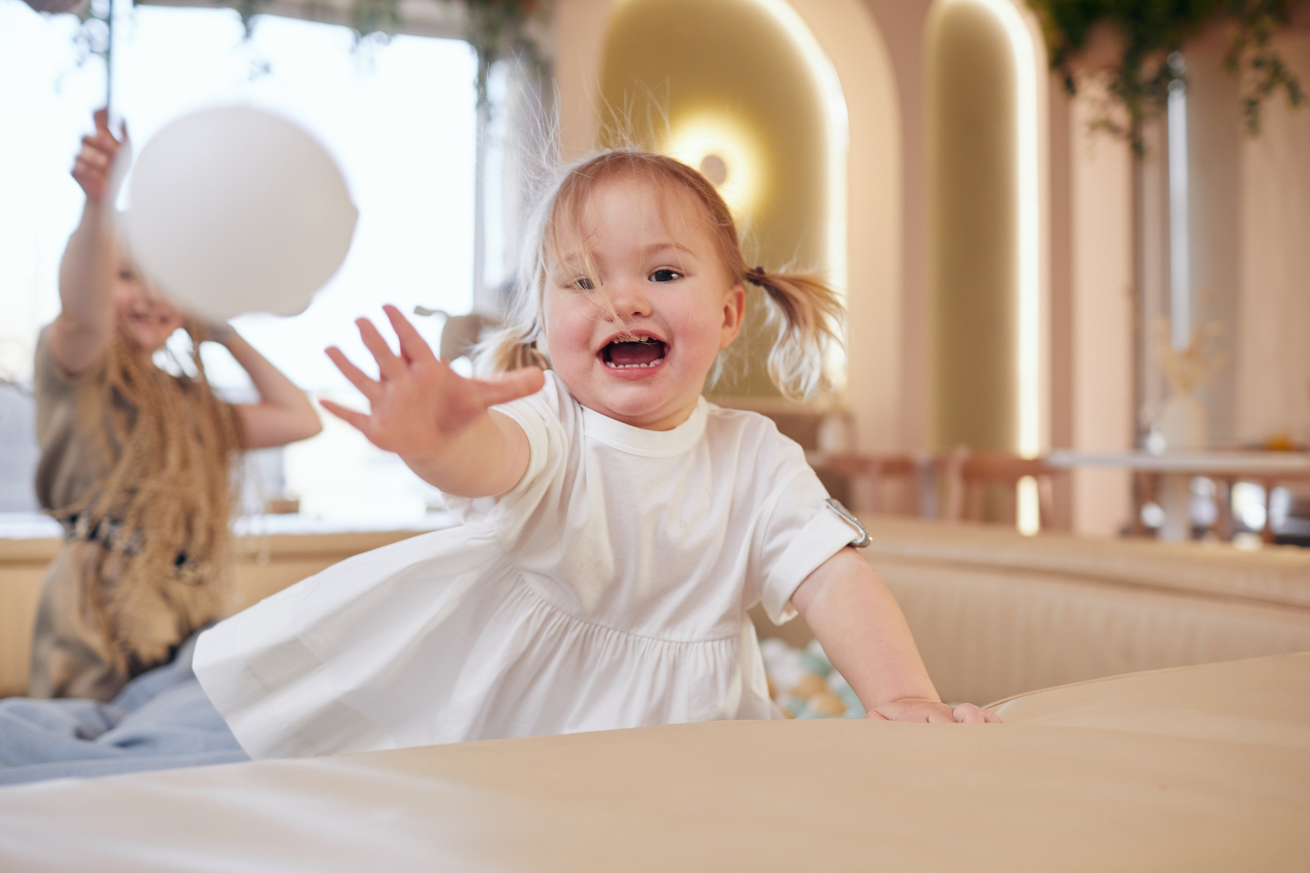 Катя — 2 года. Репортажный фотограф в Москве Константин Дерягин