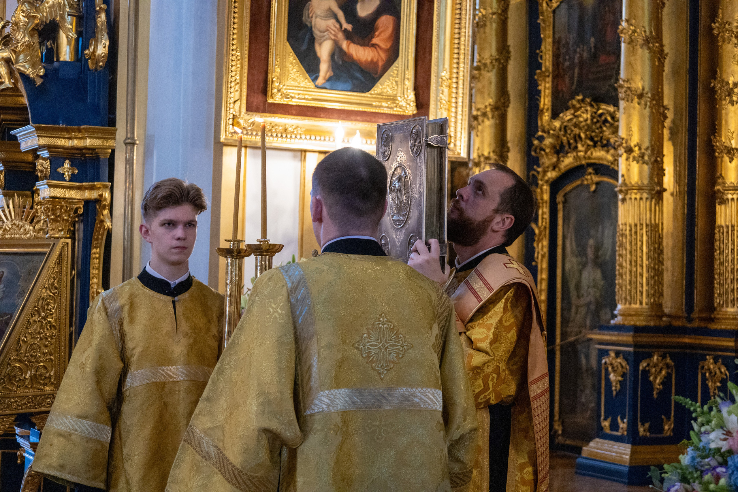 СЛАВНЫХ И ВСЕХВАЛЬНЫХ ПЕРВОВЕРХОВНЫХ АПОСТОЛОВ ПЕТРА И ПАВЛА. НИКОЛО-БОГОЯВЛЕНСКИЙ МОРСКОЙ СОБОР