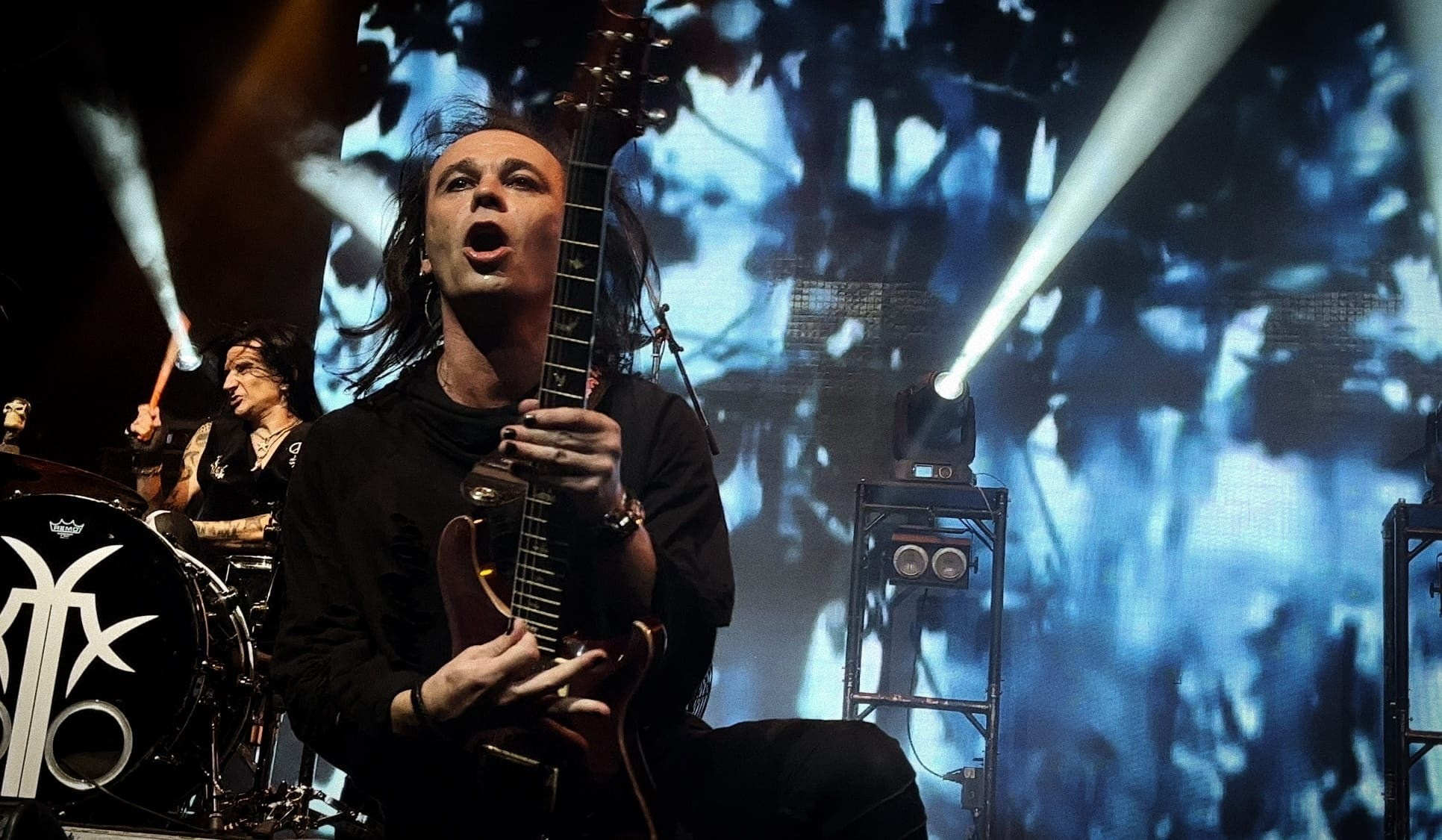 Шайтан, погаси мой пожар: Глеб Самойлов & The Matrixx — последний московский концерт 2022 года. Концертный репортёр Валерия Сафина