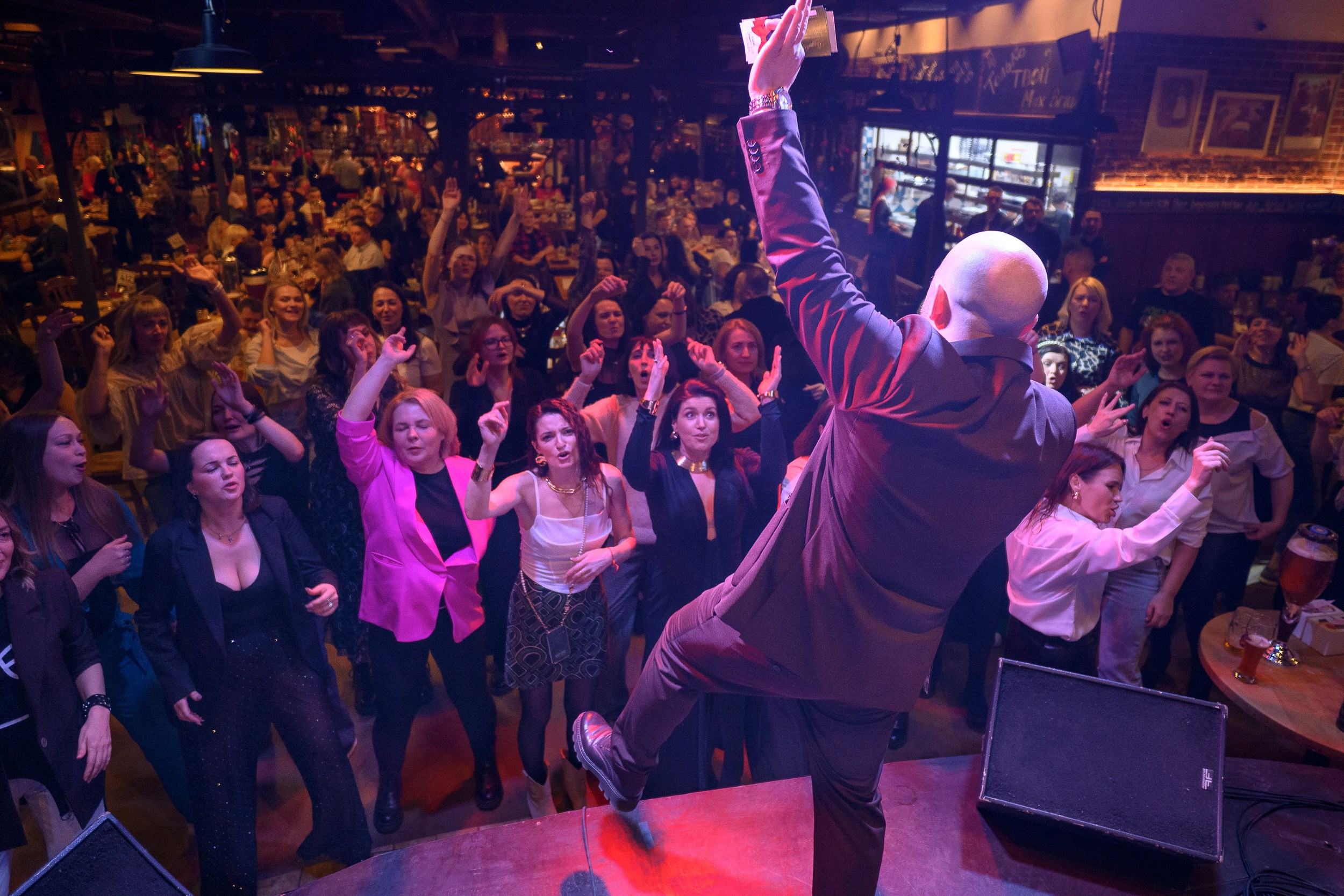 8Марта_МаксБрой. Фотограф Александр Данилов