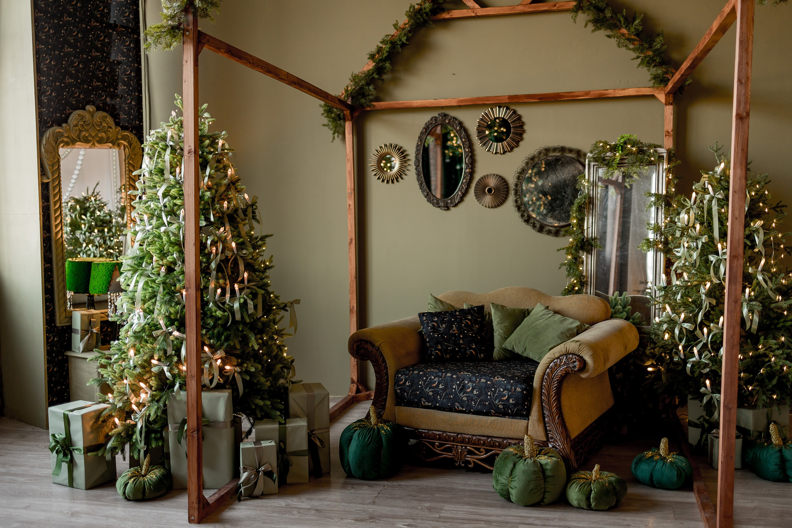 Большой (СЕМЕЙНЫЙ) зал. Фотостудия ЭМБЕР город Артём