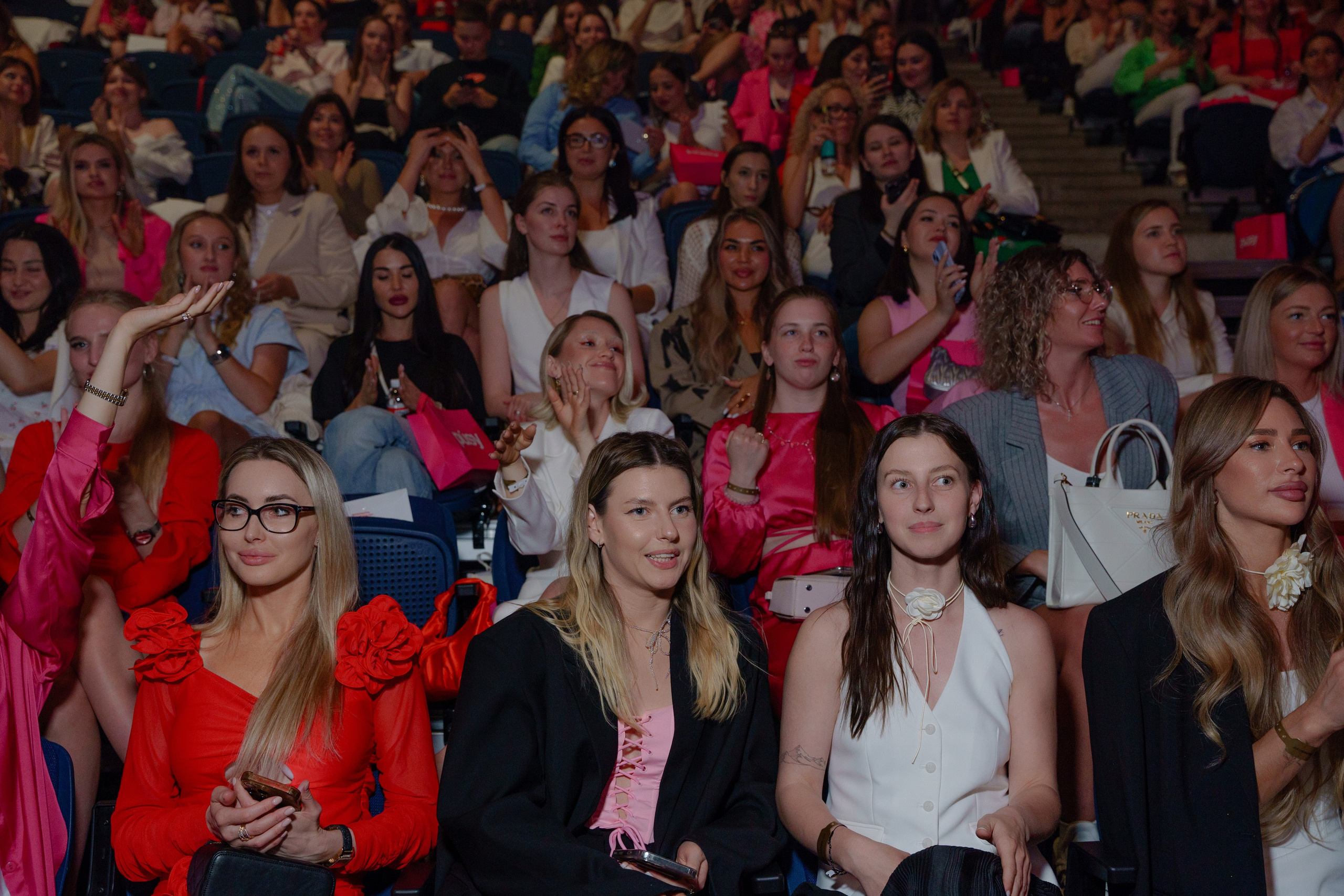 Фотограф на самую масштабную женскую конференцию в России WomenConf. Репортажный фотограф Москва Сергей Дружинин