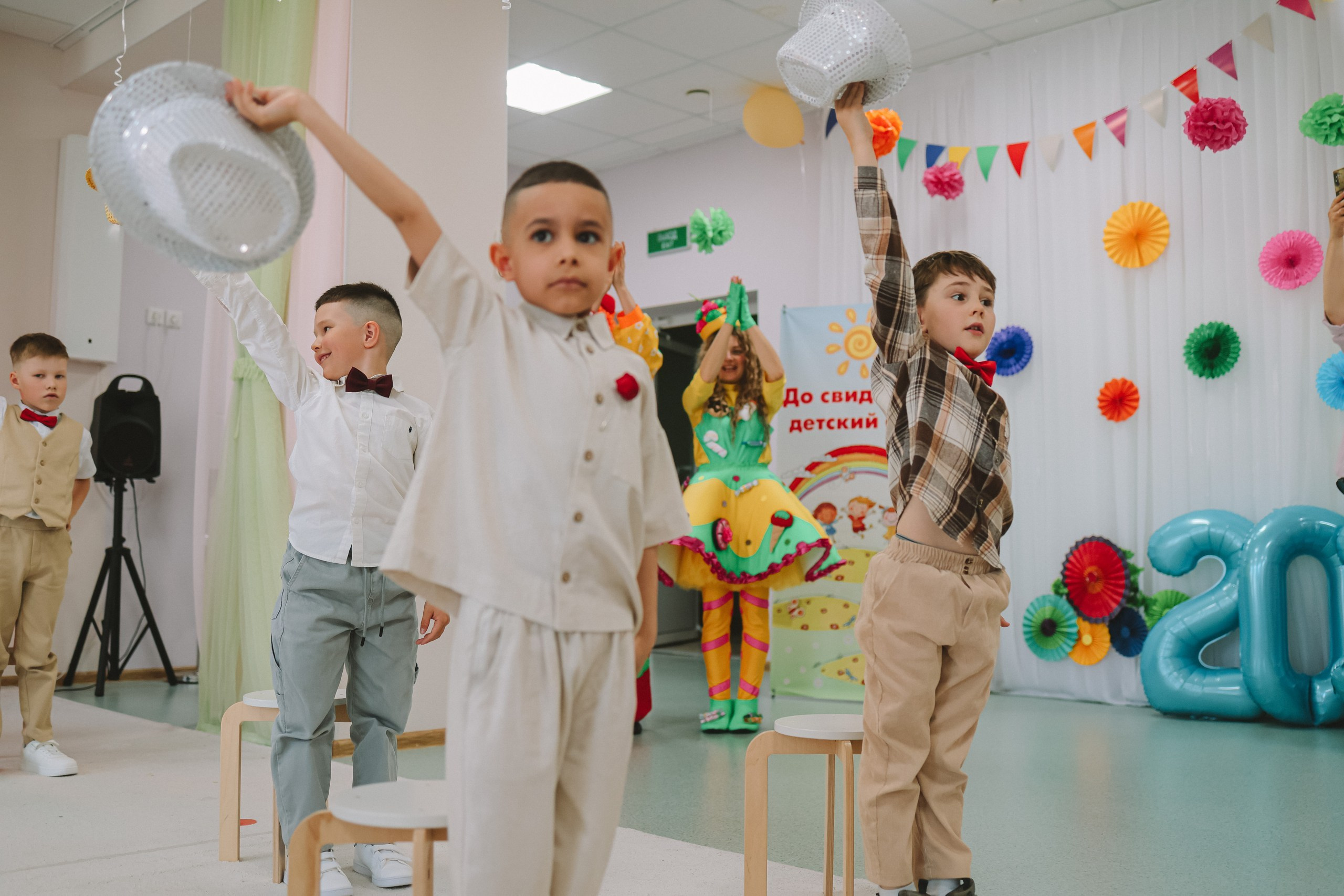 Выпускной репортаж. Семейный фотограф Тюмень, фотограф на роды Салмина Мария