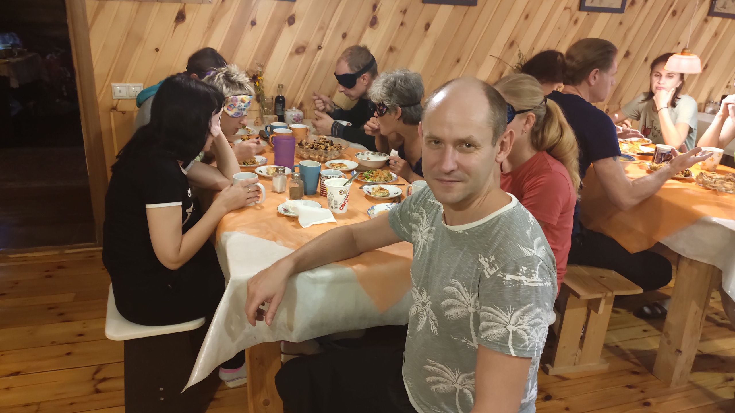 Вкусная практика ретрита в темноте Андрея Кичева