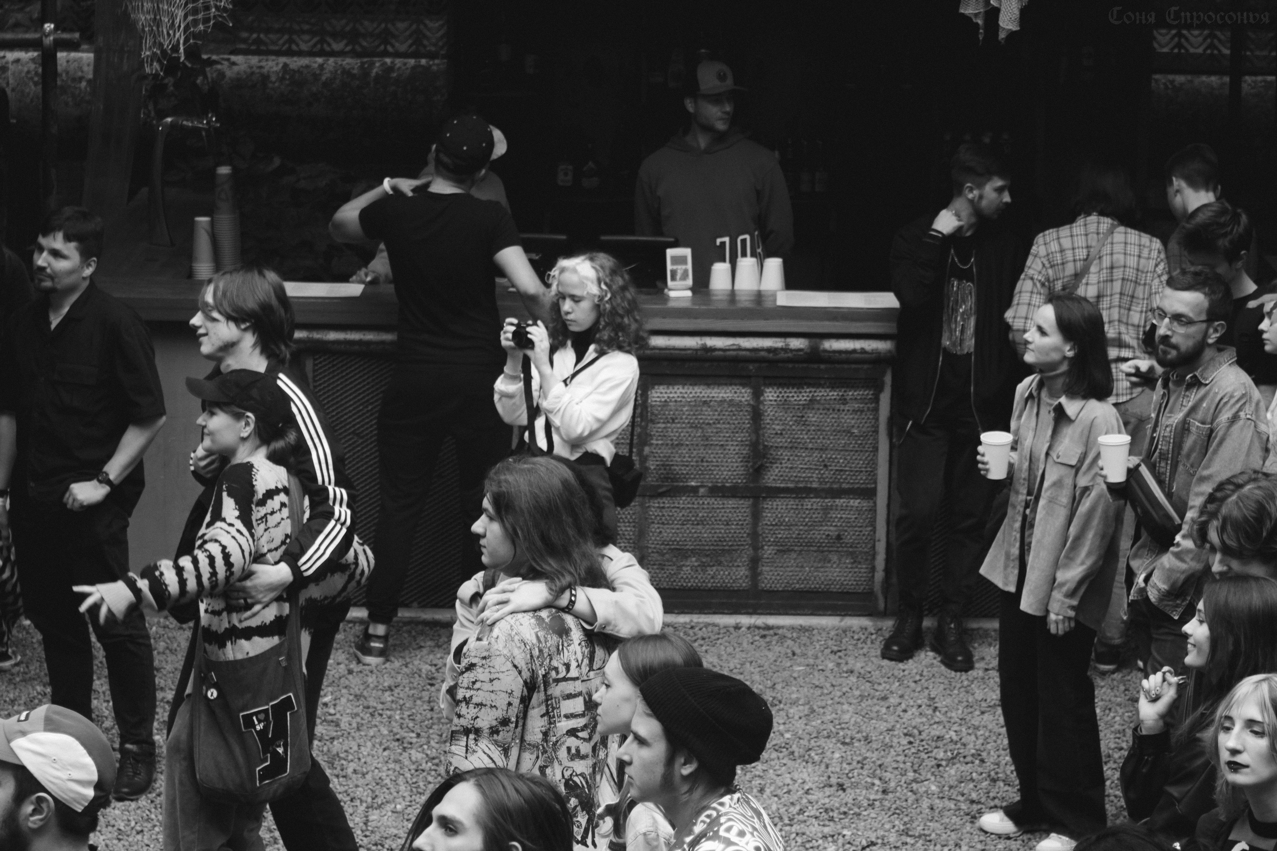 Синестетик 26.08.23. Концертный и портретный фотограф в Москве Соня Спросонья