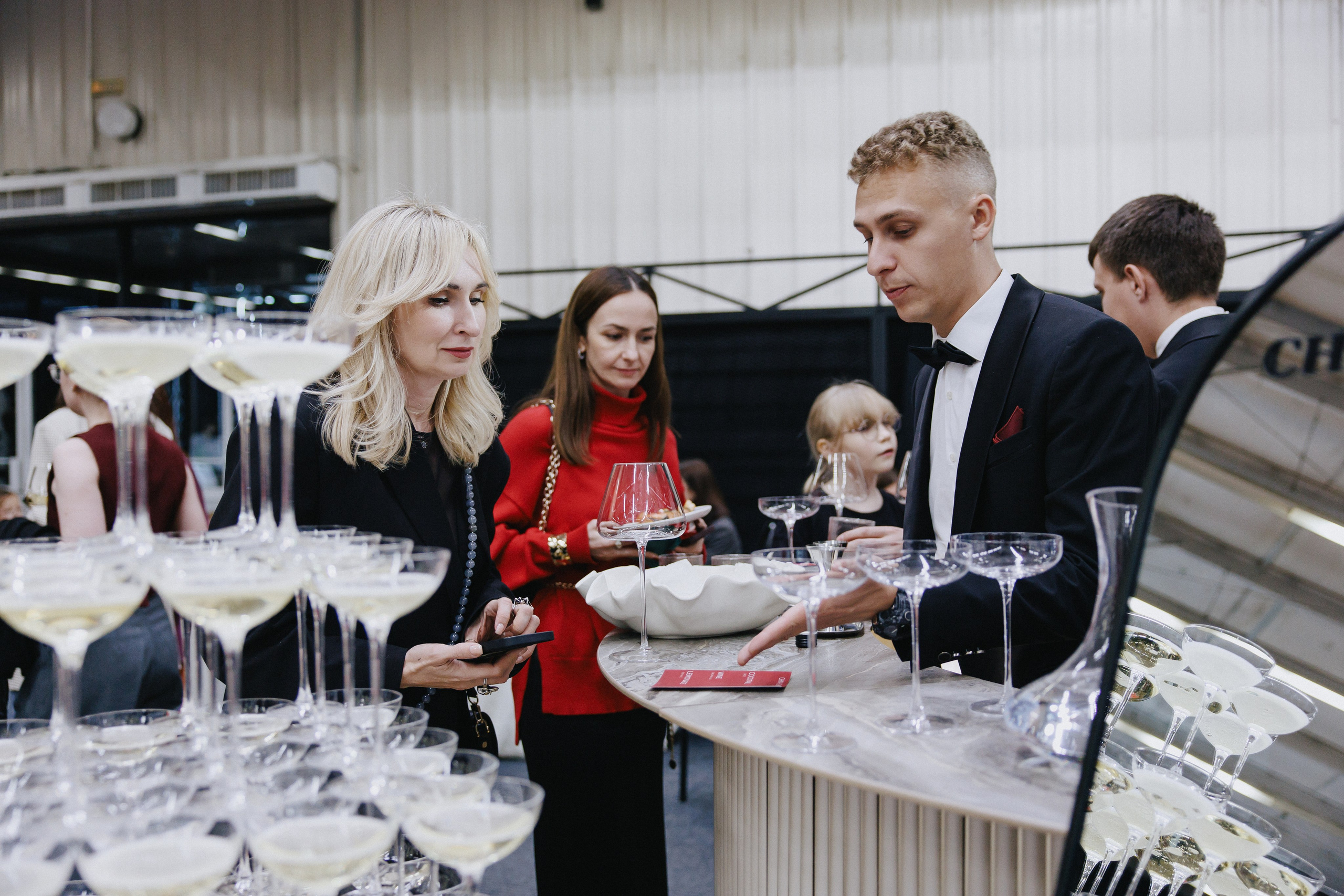 Выставка СТО ВЕЩЕЙ В ИНТЕРЬЕРЕ. Фотограф Иркутск Антипин Сергей