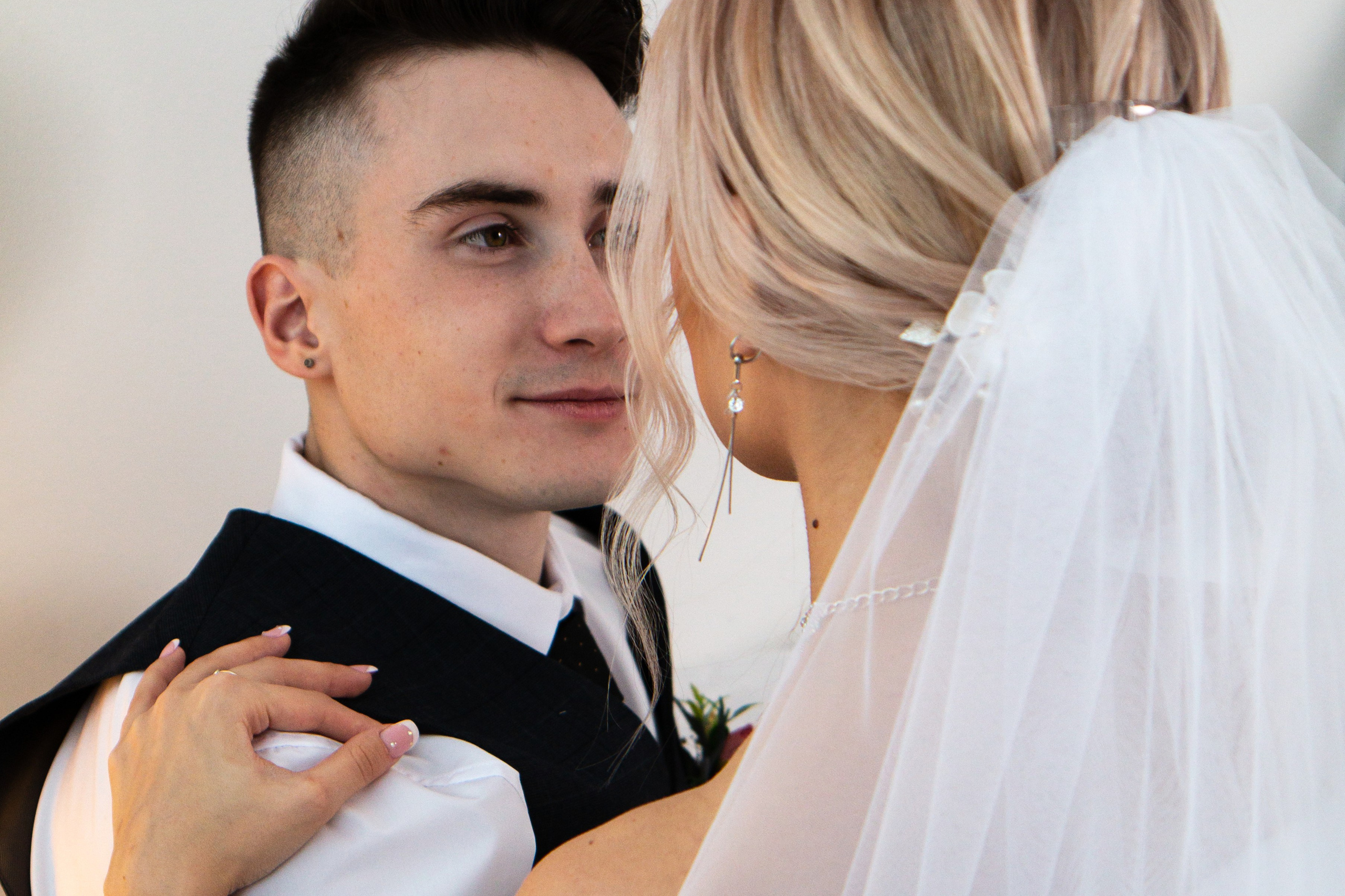 Свадебная фотосессия в Шелехове. Фотограф в Шелехове, лучшие выпускные альбомы в Шелехове