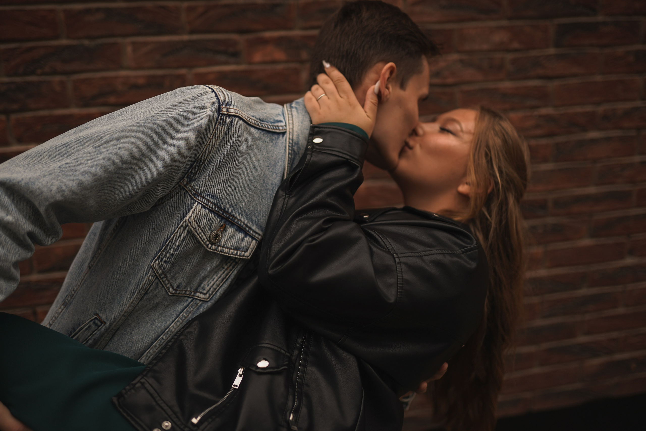 За малиновым солнцем