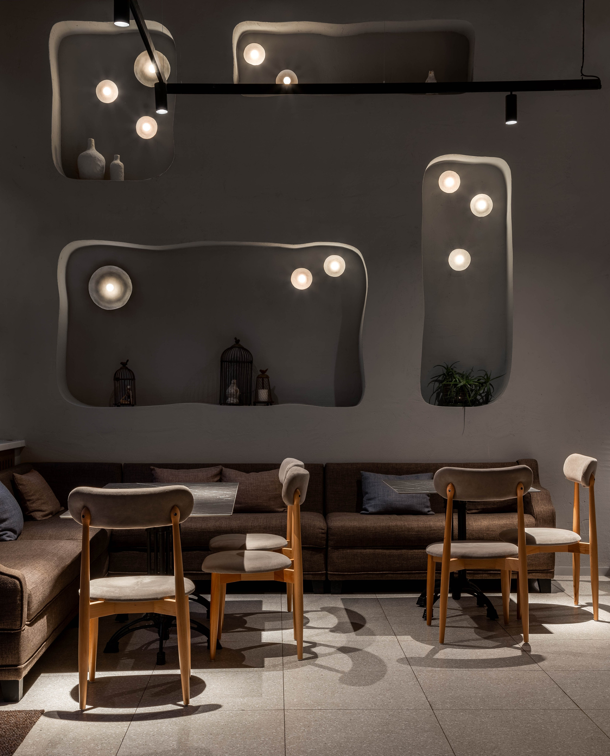 Lubo Cafe by Lena Golubinskaya. Ekaterina Symidi. Interior Photographer