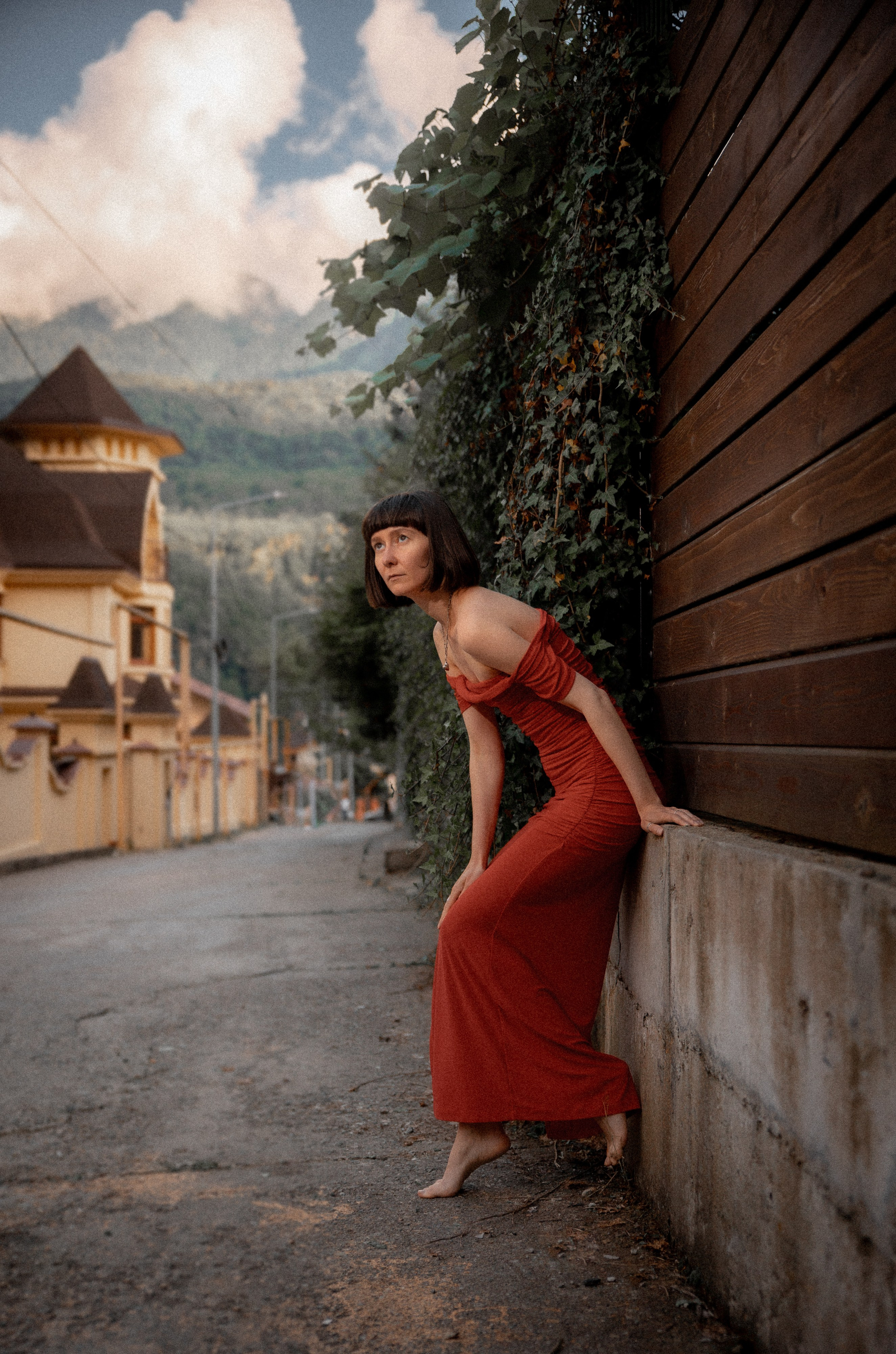 Красное платье в КП. Иван Кузнецов Фотограф в Сочи