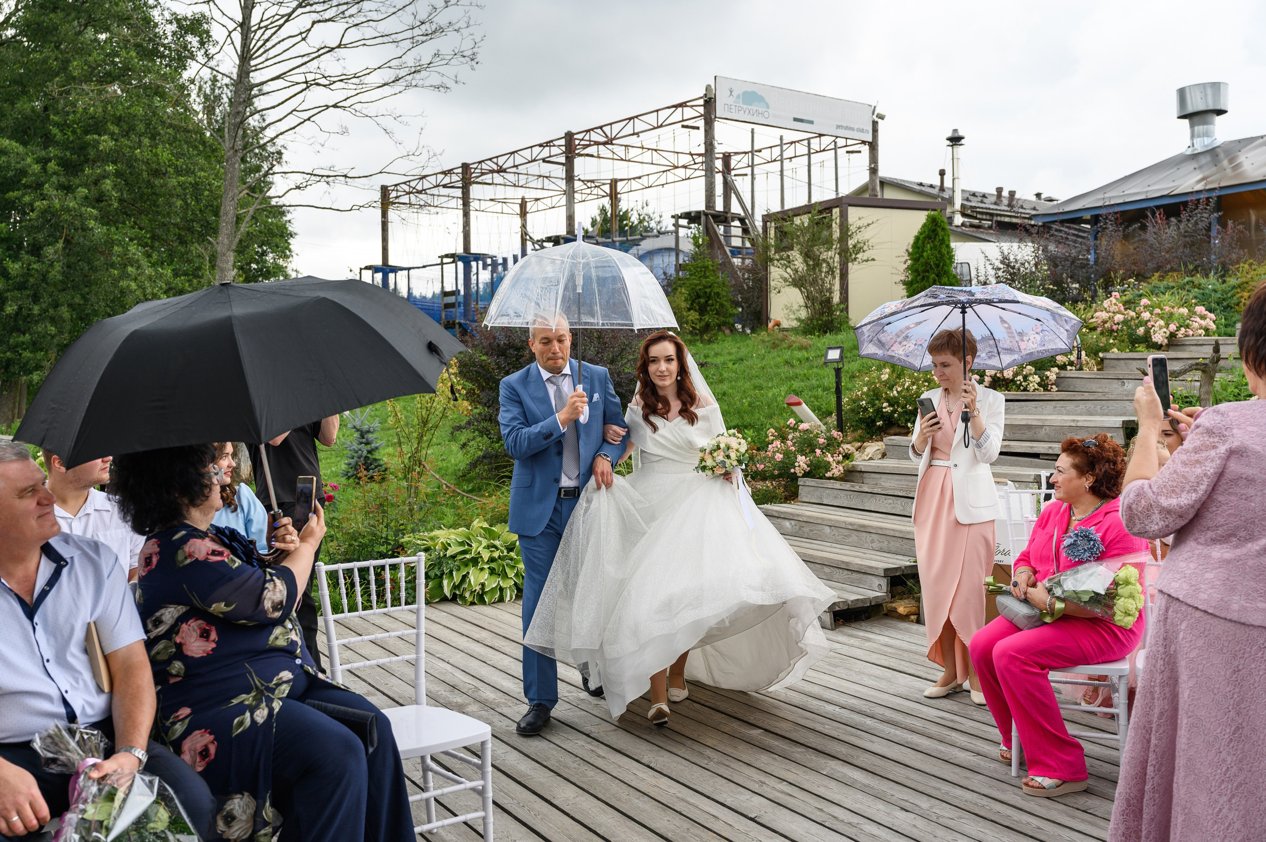 Свадебная фотосессия парк-отель Петрухино-клуб. Свадебный фотограф Москва Юрий Кульман