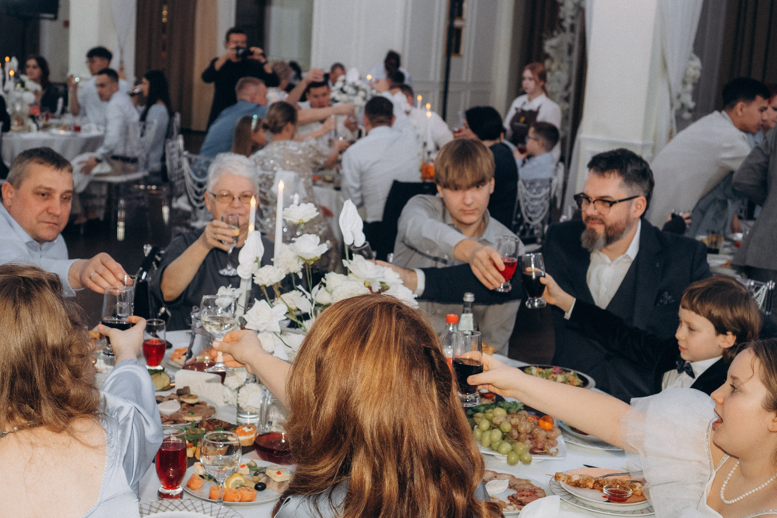 СЬЕМКА СВАДЕБНОГО БАНКЕТА (СНЯТО В СИБИРЕ В НИЖНЕВАРТОВСКЕ). Профессиональный фотограф, Санкт-Петербург — Виктория Богомолова