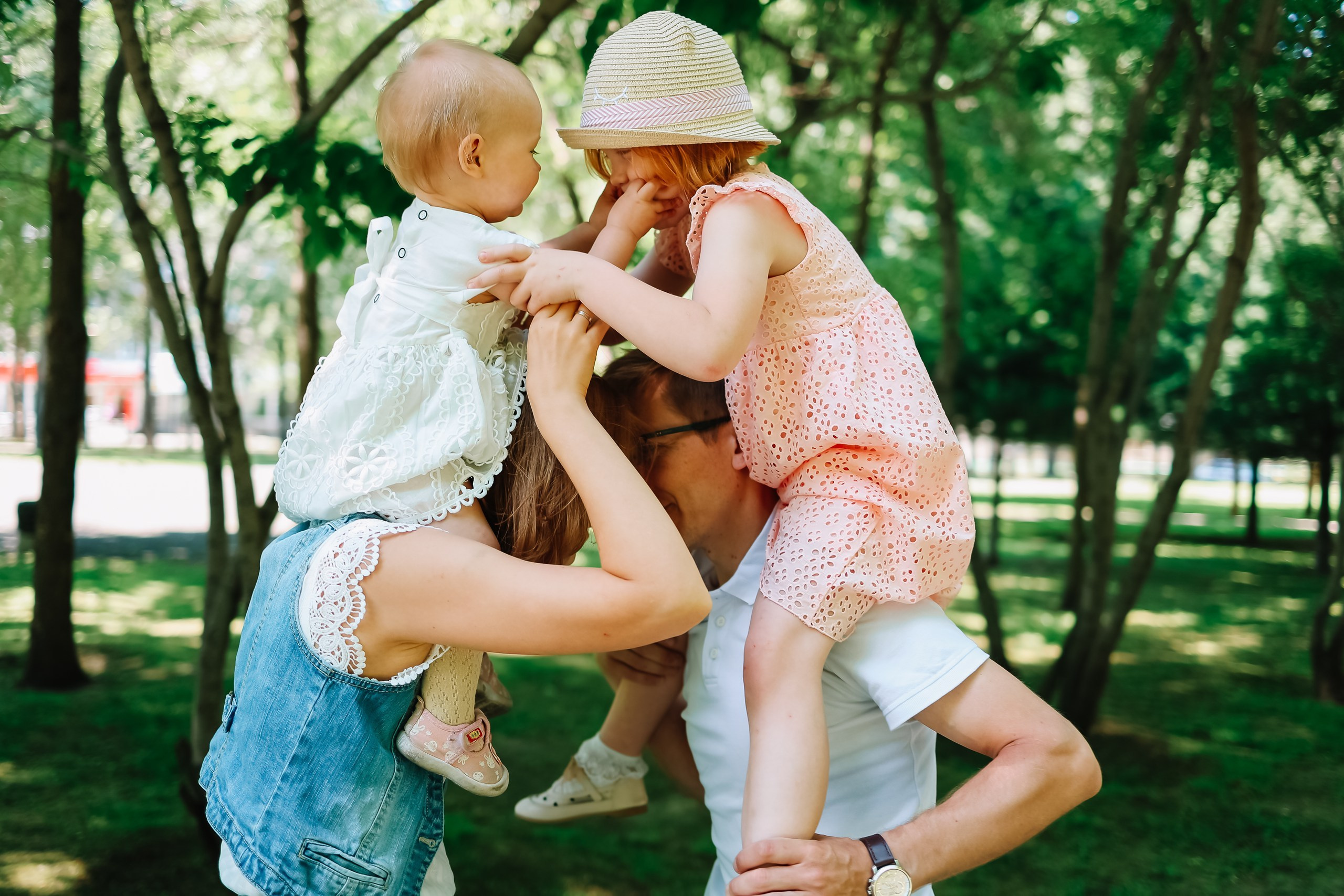 алёна малахова фотограф новосибирск семейный детский домашняя фотосессия в новосибирске день рождения репортажная съёмка фотосессия с лошадьми на конюшне деревня алтай  на природе фотосессия в детском саду мама и сын предложение руки и сердца идея  помолвка фотосессия берег закат детский день рождения годик торт аниматор лофт игровая продолжение следует prodoljenie_sleduet_