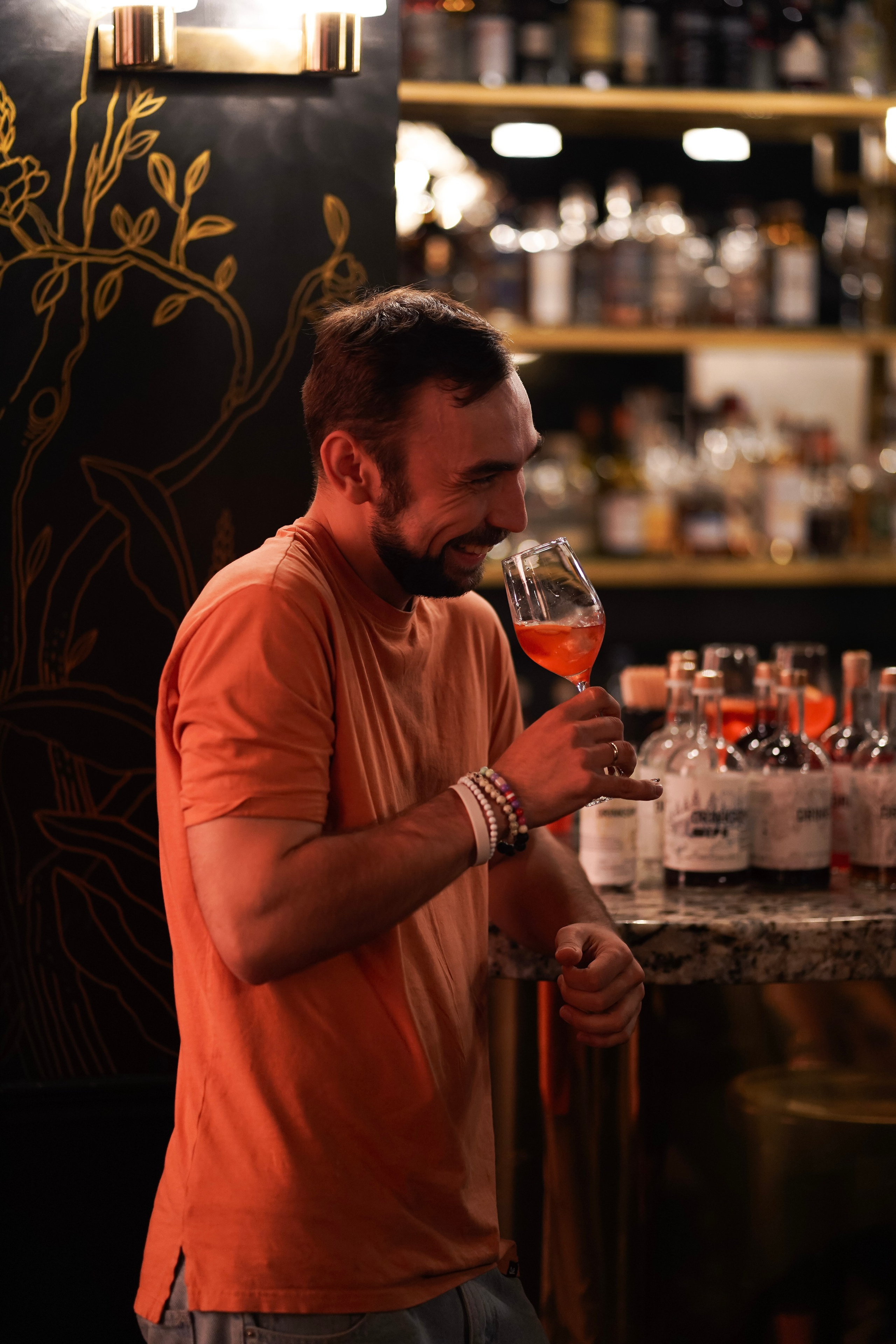 Bar Boss в «Детектив, где Вы?» (2024). Фотограф с психологическим образованием