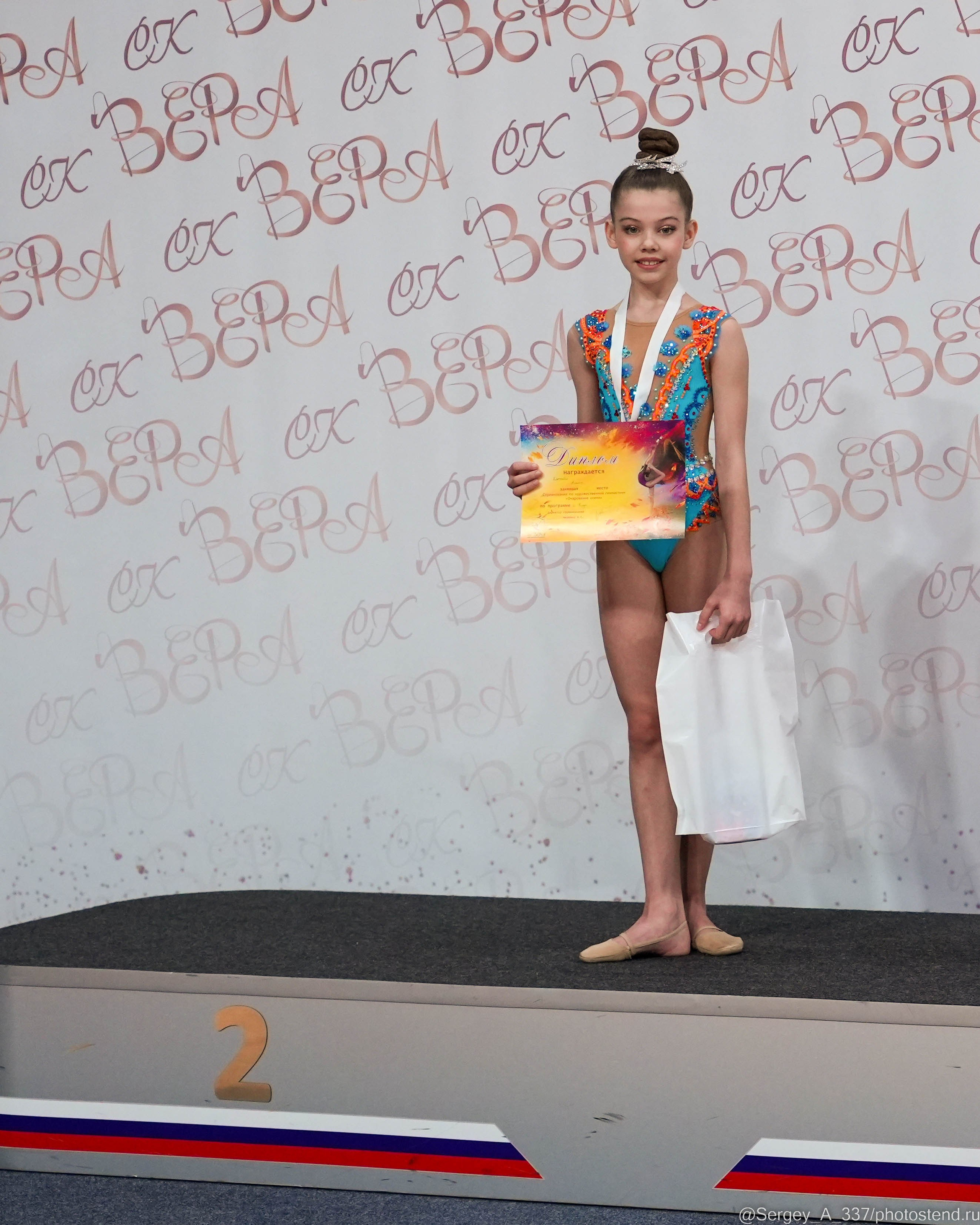 11 и 12 ноября 2023 года в МСК «Жаворонки» ГБУ МКСШОР « Центр» Департамента спорта города Москвы, прошли разрядные соревнования по художественной гимнастике “Очарование осени». Главной судьей соревнований стала - Свирина Анна Викторовна.Гимнастки нашего клуба выполнили разрядные нормативы до 2-го взрослого и заняли следующие места: ⭐Забродина Дарья 2009 - 🥈 местоАвагимян Арианна - 🥇 местоДевичинская Арина 2010 - 🥈 местоХатеева Алиса 2011 - 🥈 местоЖелнина София 2011 - 5 местоЗабродина Арина 2012 - 🥇 местоВоскобой Александра 2012 - 4 местоКубанкова Полина 2013 - 🥇 местоМаргарян Милена 2013 - 🥈 местоЛескина Виктория 2013 - 🥈 местоПершина Арина 2013 - 4 местоВалиева Камилла 2014 - 🥇 местоФрунза Варвара 2014 - 🥉 местоГудкова Арина 2015 - 🥈 местоТемирова Бэла 2015 - 🥈 местоМукамилова Нигина 2015 - 🥉 местоВоробьева Елизавета 2015 - 🥉 местоСамойлова Вероника 2016 - 🥈 местоГоцуляк Екатерина 2016 - 🥉 местоГрибач Лада 2017 - 🥉 местоНикифорова Виктория 2017 - 4 местоМаксимишина Маргарита 2017 - 5 место⭐В рамках данных соревнованиях прошел также Фестиваль по упрощенной программе и ОФП. От нашего клуба приняли участие:⭐️Петрова Анна 2018 - 🥇 местоСлистина Кира 2018 - 🥈 место⭐Поздравляем❗❗❗