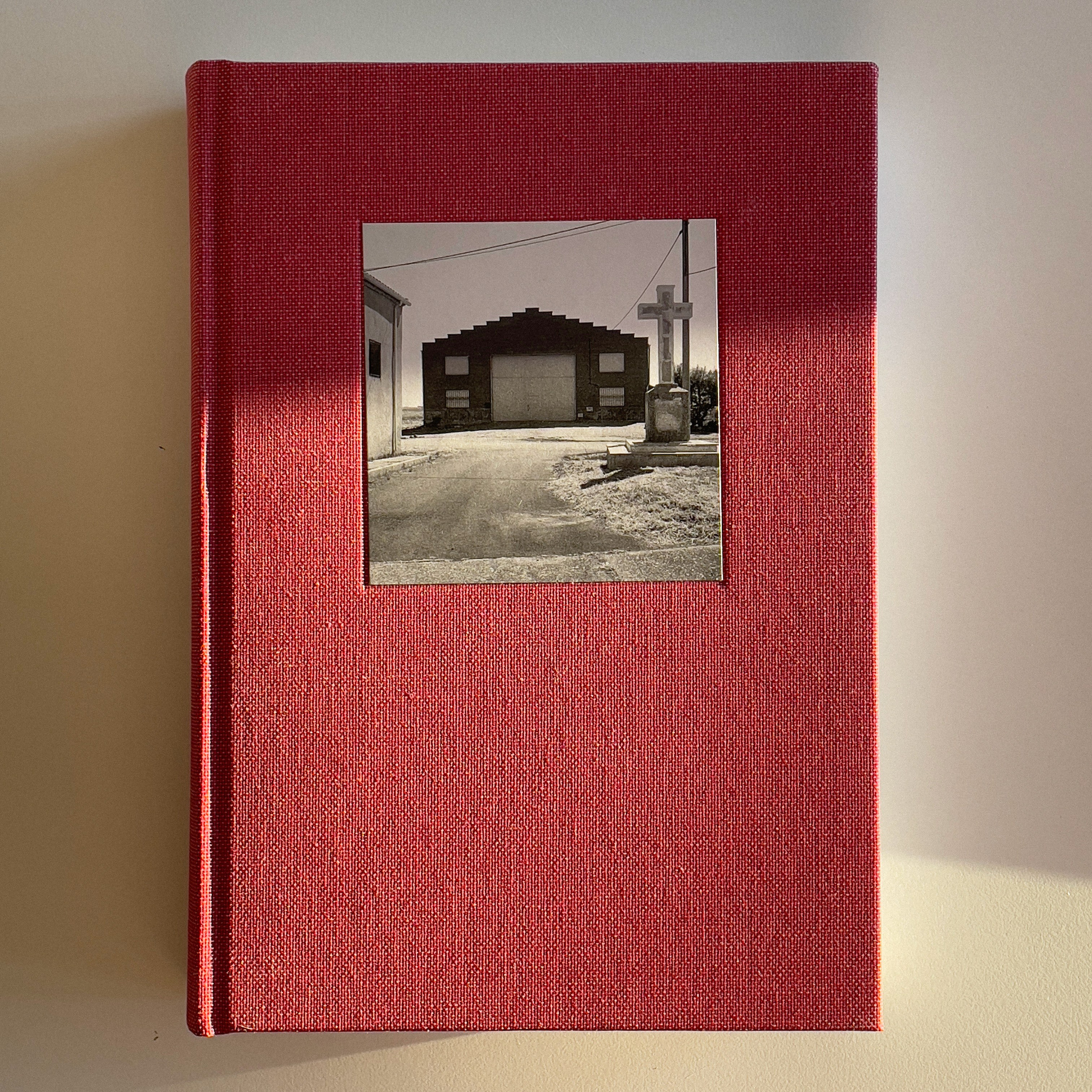 Фотокнижная библиотека Глеба Сергеева. Фотограф и исследователь фотографии из Санкт-Петербурга Елизавета Веприцкая