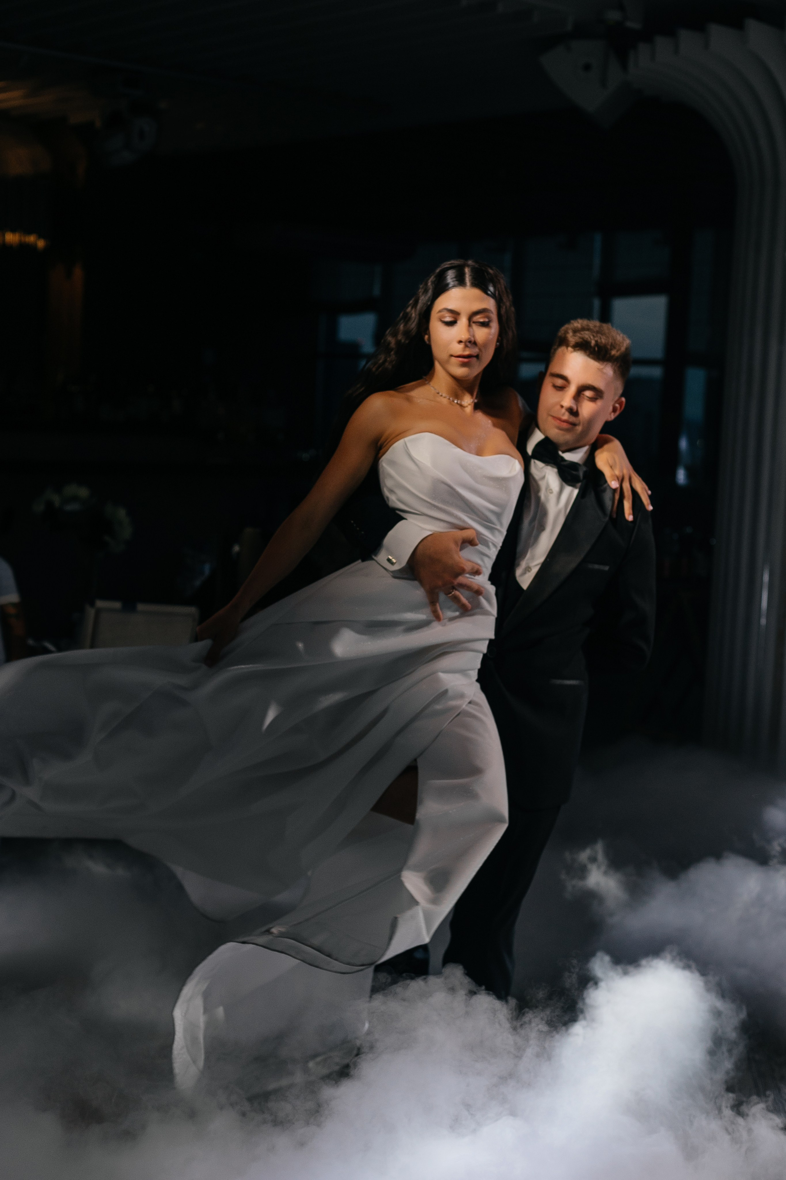 Rain falls down. Главная