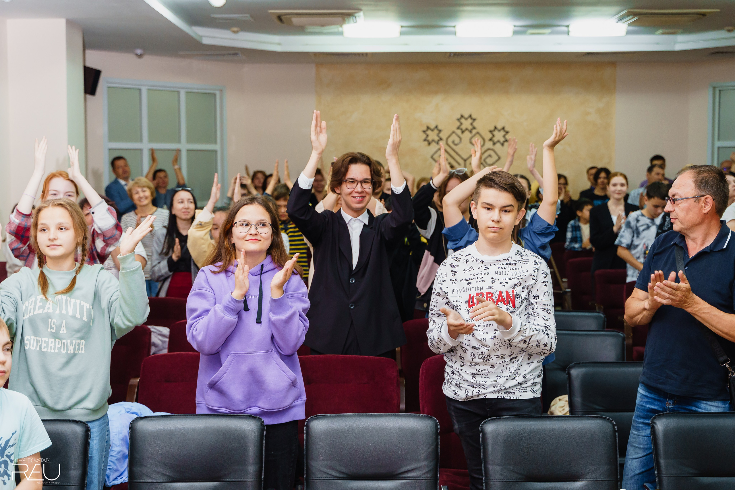 ВЫПУСКНОЙ ШКОЛЫ «Язык Для Успеха» 2023. Mike Dovetail | Портретный и репортажный фотограф