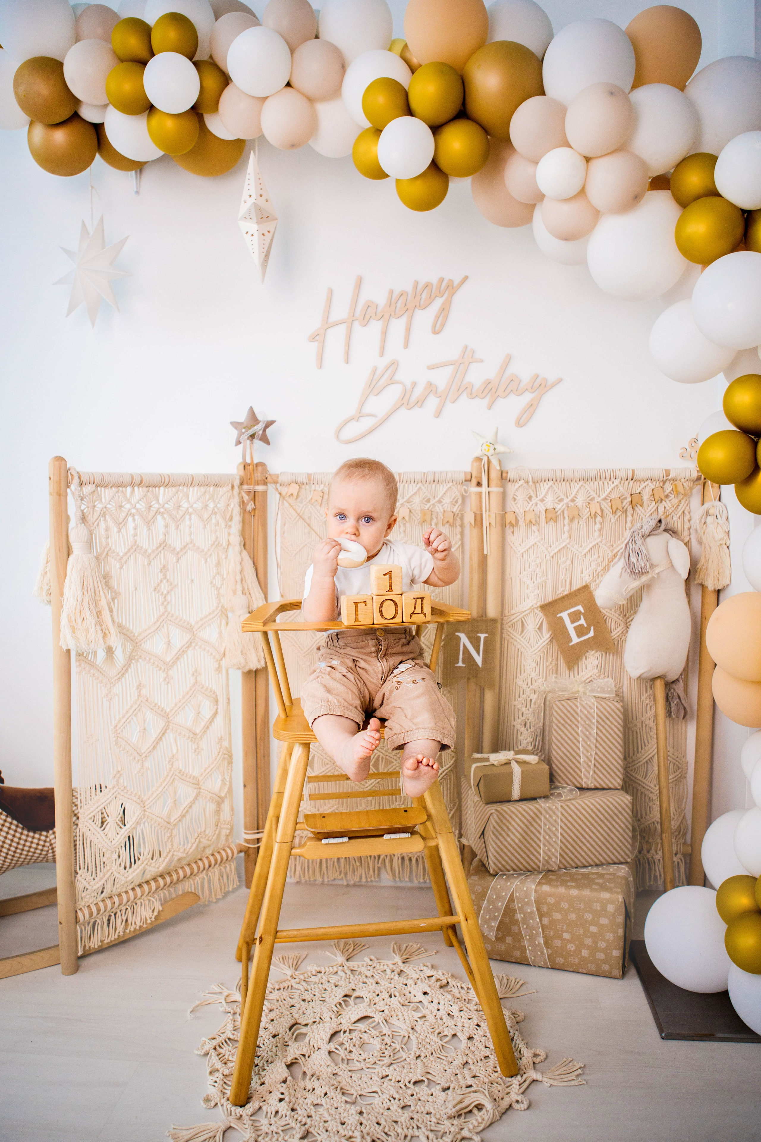 Тёма, 1 год. Фотостудия «Пшеница». Свадебный семейный и детский фотограф в Краснодаре Карина Федоровская