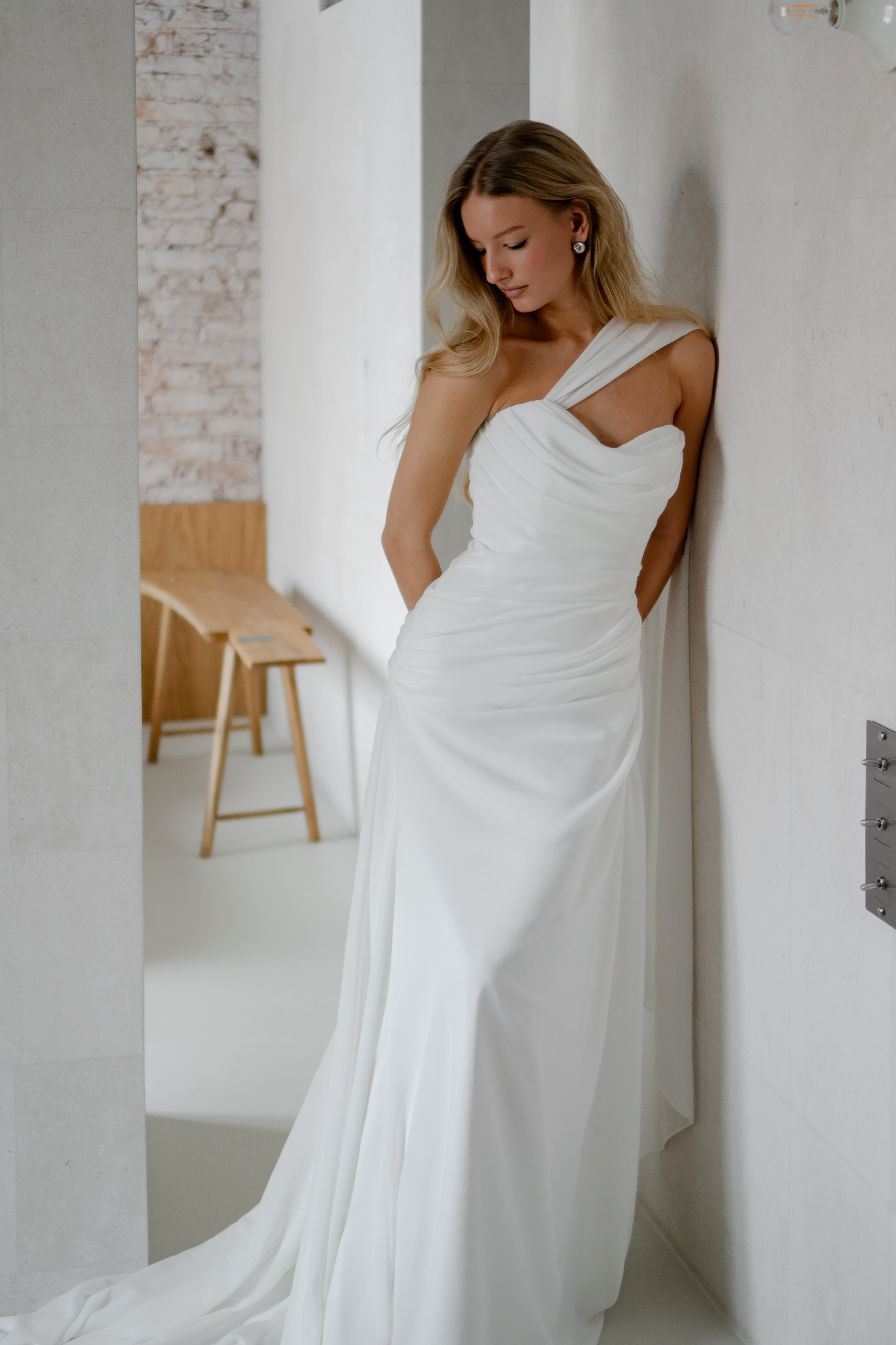 ЭЛЕГАНТНАЯ СВАДБЕНАЯ СЬЕМКА ЖЕНИХА И НЕВЕСТЫ В ДОРОГОМ ОТЕЛЕ САНКТ-ПЕТЕРБУРГА. Профессиональный фотограф, Санкт-Петербург — Виктория Богомолова