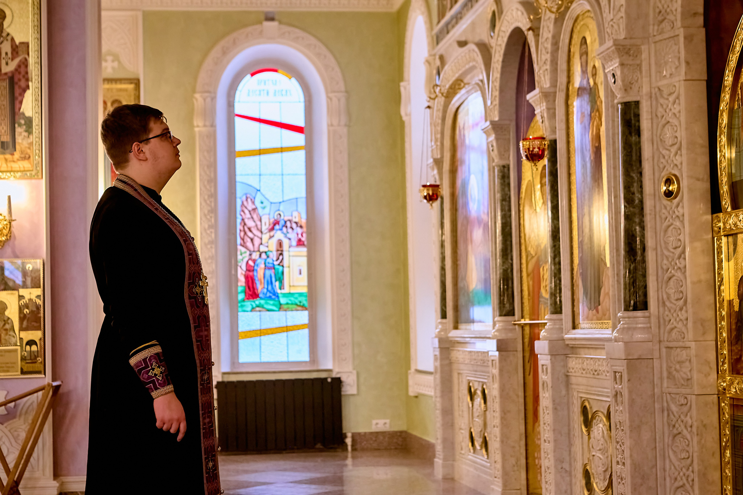 Фотографии Взрослый портрет в храме