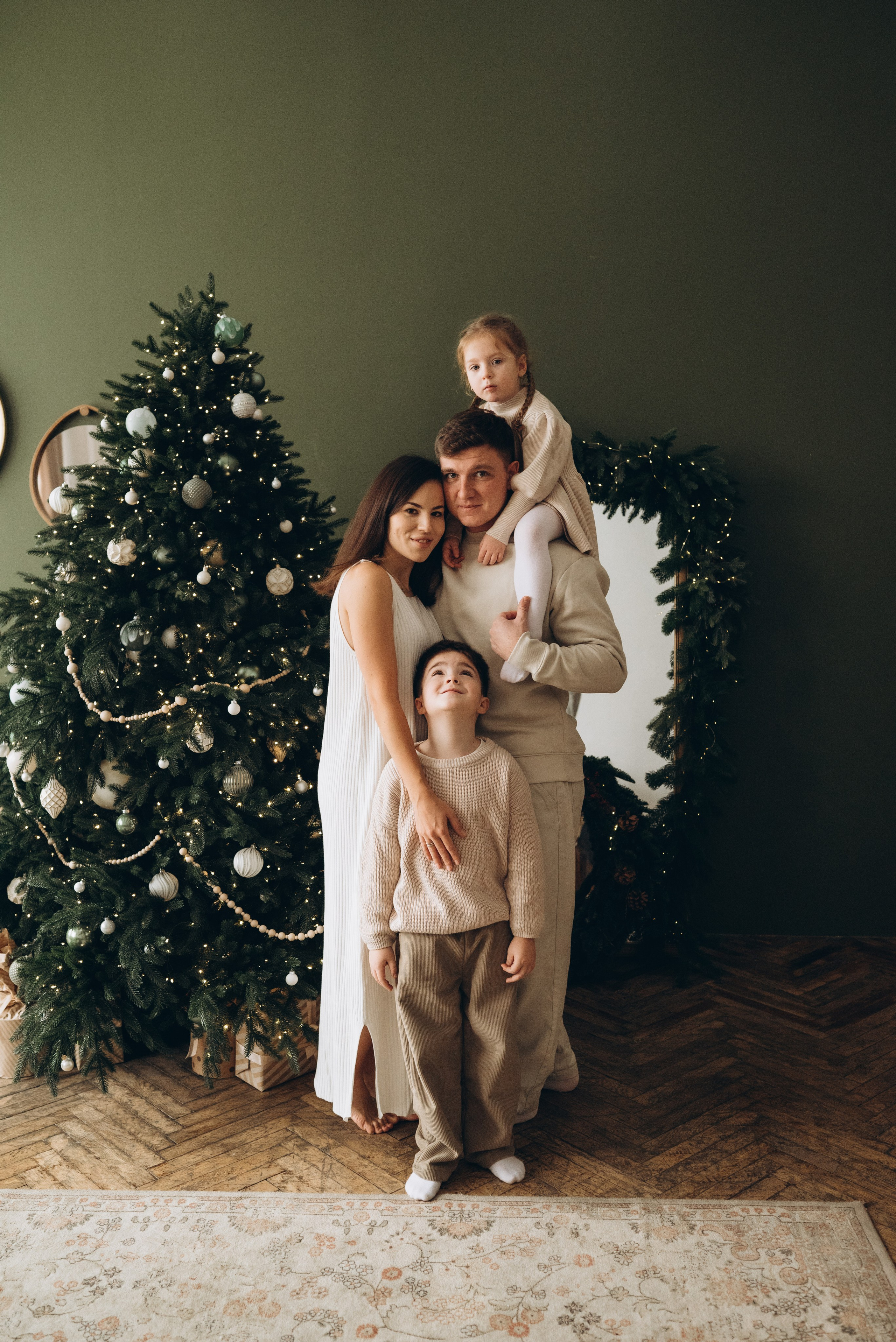 Семейная новогодняя фотосессия. Женский и семейный фотограф в Москве и Красногорске Светлана Левченко