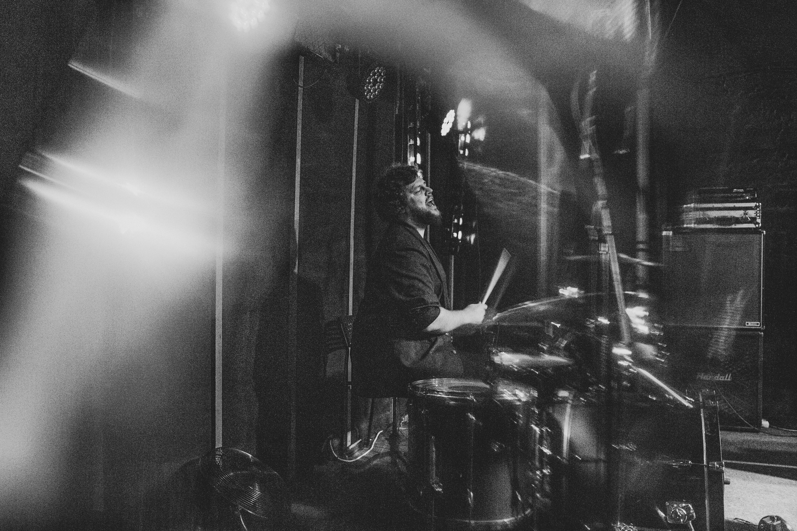 Диктофон. Фотограф для музыкантов, фотограф на концерт, концертный фотограф, съемка концерта, бэкстейдж фотограф