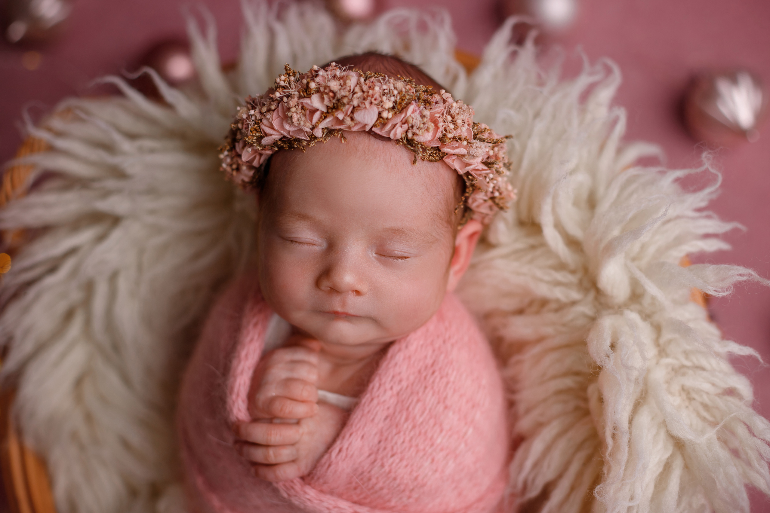 Варенька 24 дня (съемка в студии). Детский, семейный и фотограф новорождённых в Ярославле Анна Салова