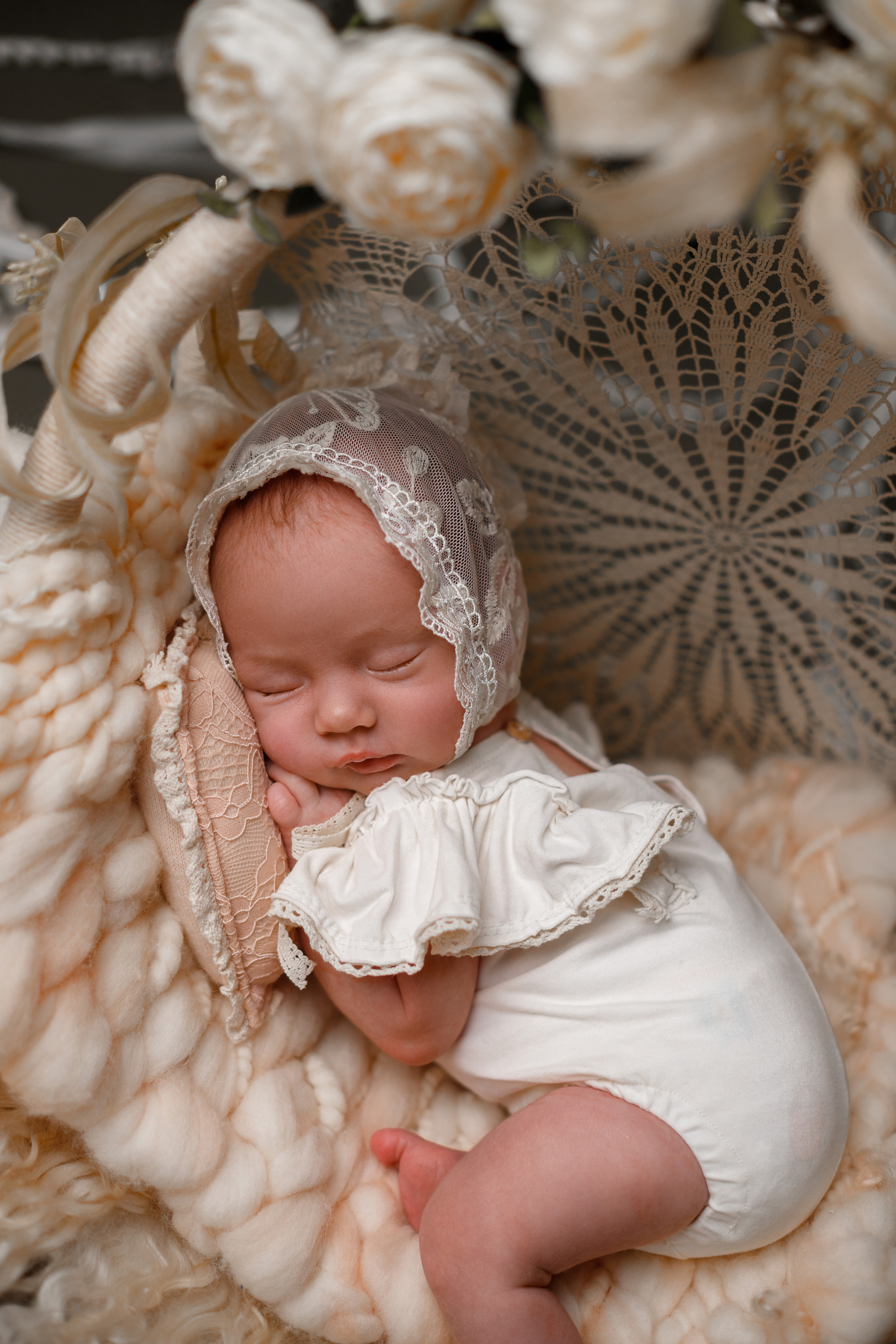 Варенька 24 дня (съемка в студии). Детский, семейный и фотограф новорождённых в Ярославле Анна Салова