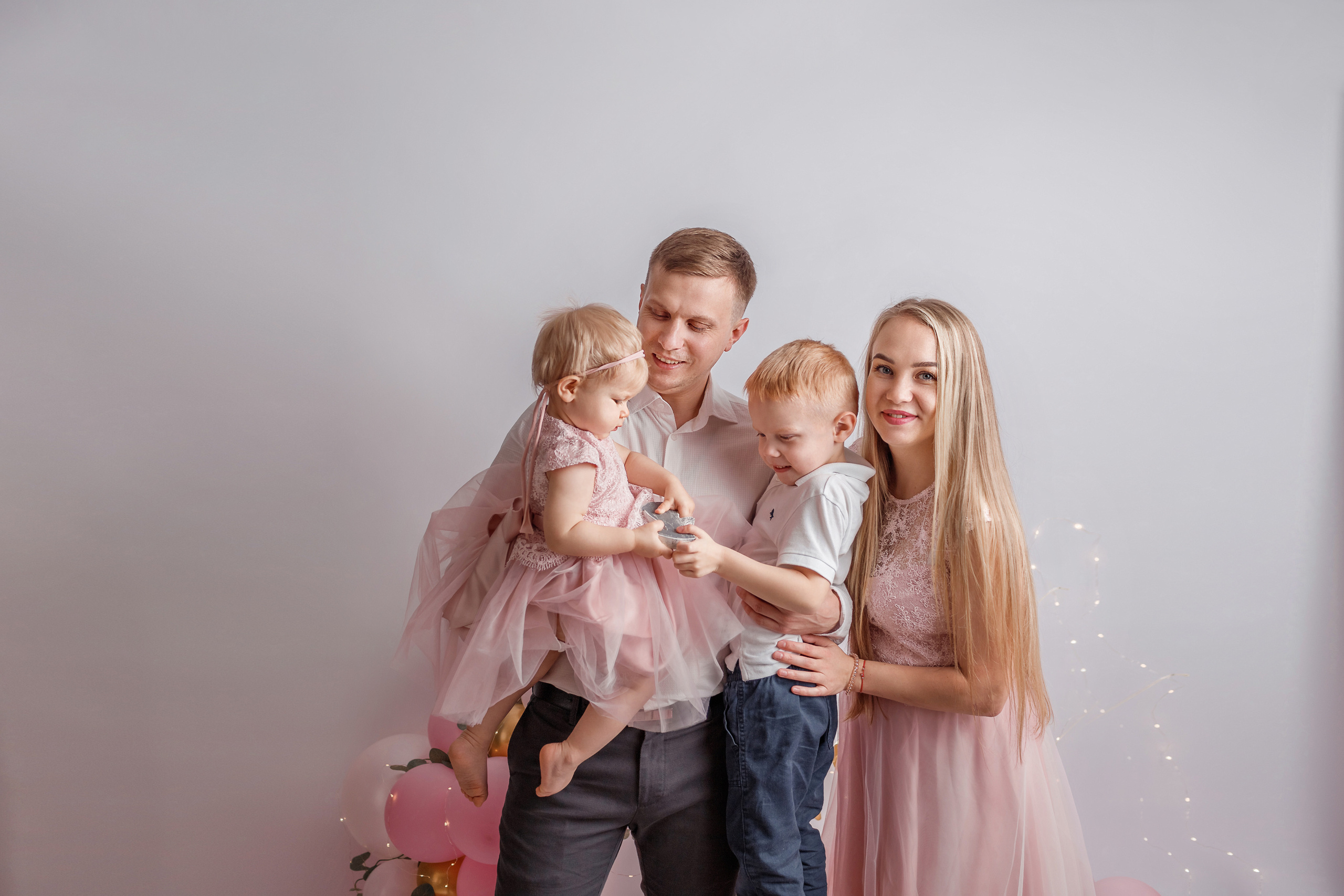 Александра 1 год — Годовасие под ключ. Детский, семейный и фотограф новорождённых в Ярославле Анна Салова