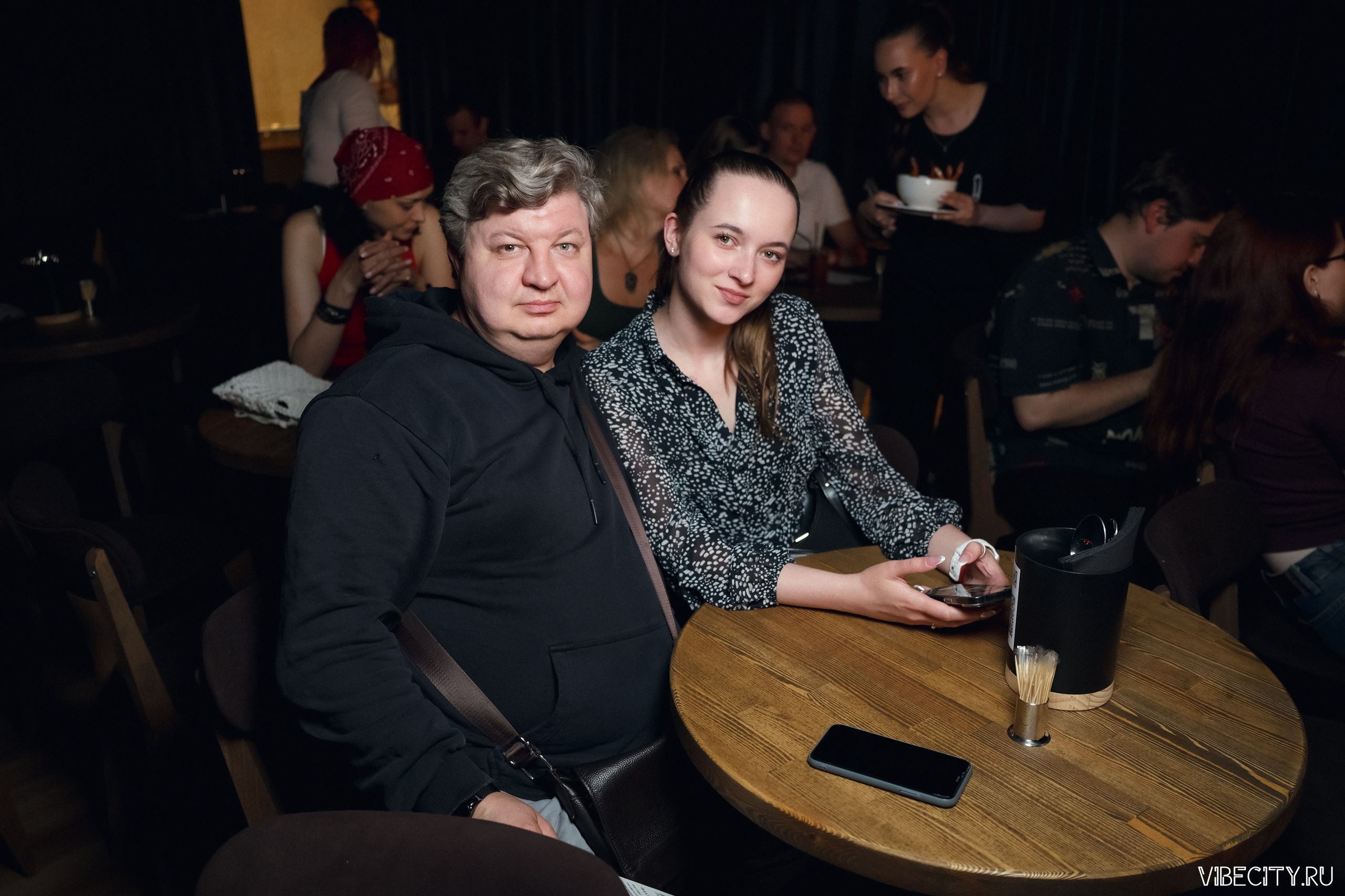 Стендап клуб Локация. VIBECITY.RU Вайб Сити Ру Фоторепортажи Фотоотчеты Калининград