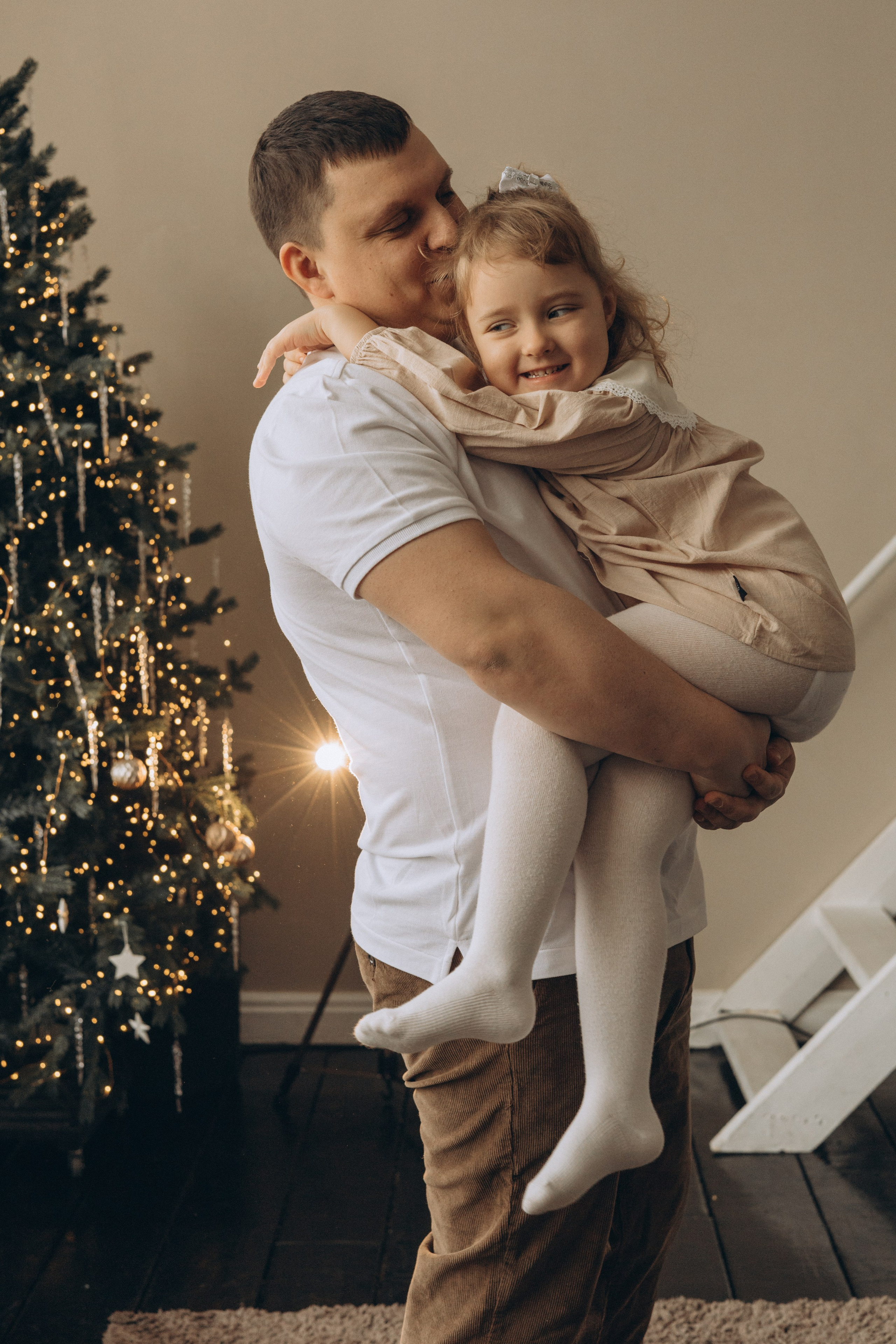 Алексей, Дарья и Василиса. Привет! Меня зовут Эльвира, я фотограф в Екатеринбурге