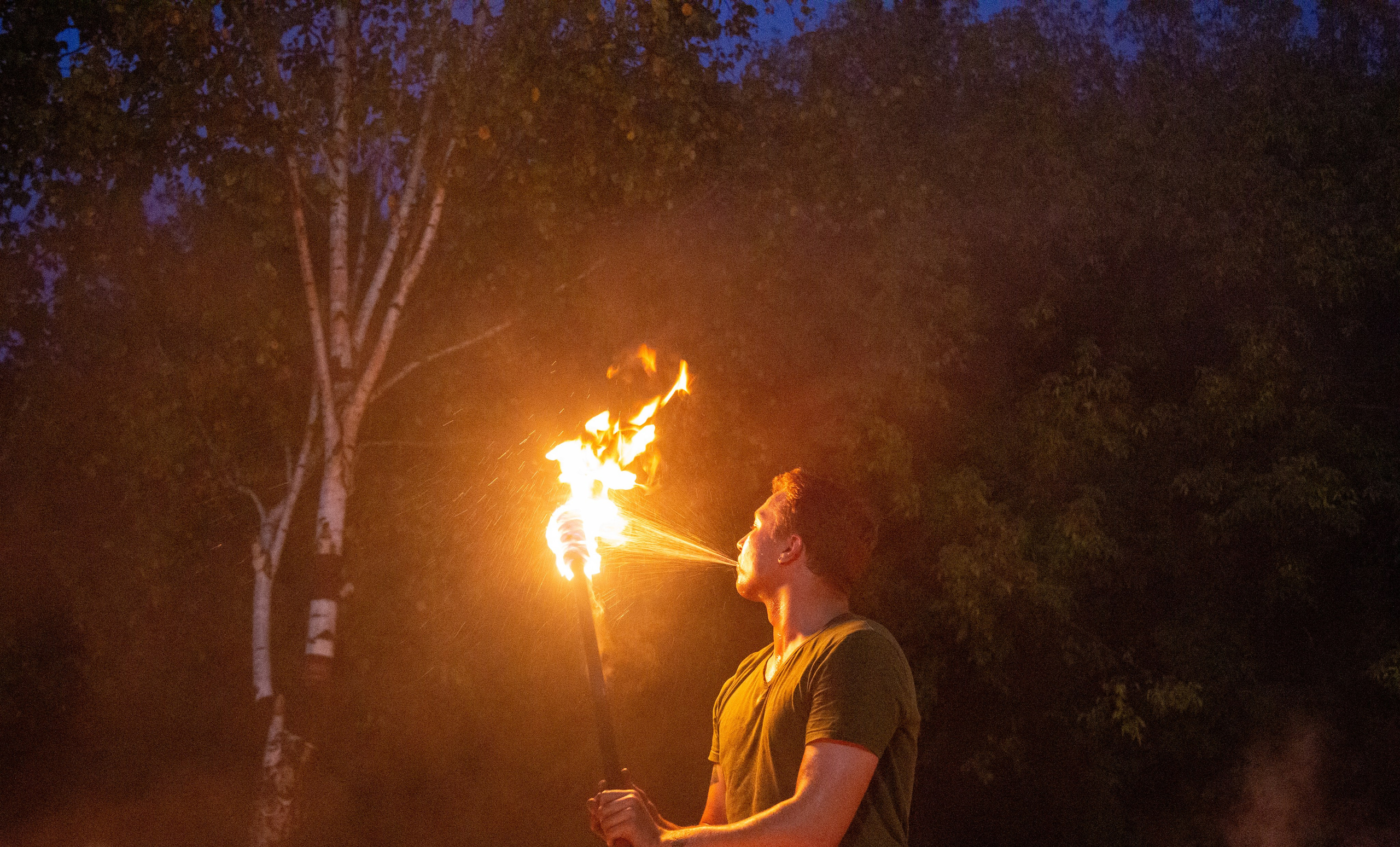 Огненное шоу в Перми. Фотограф Никита Попов. Фотограф Пермь. Фотосессия в фотостудии Перми и на свежем воздухе