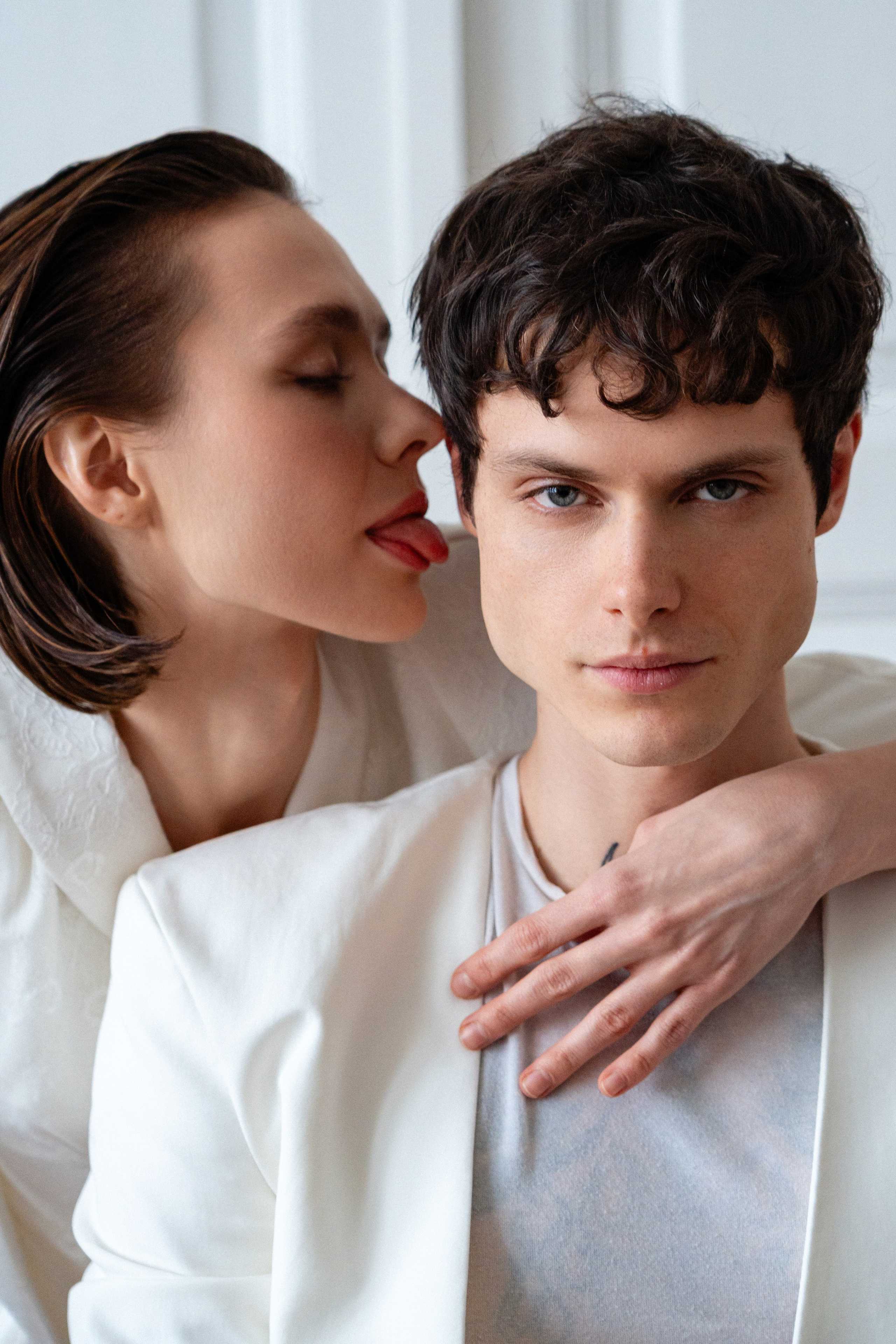 Свадебная фотосессия для пары в квартире