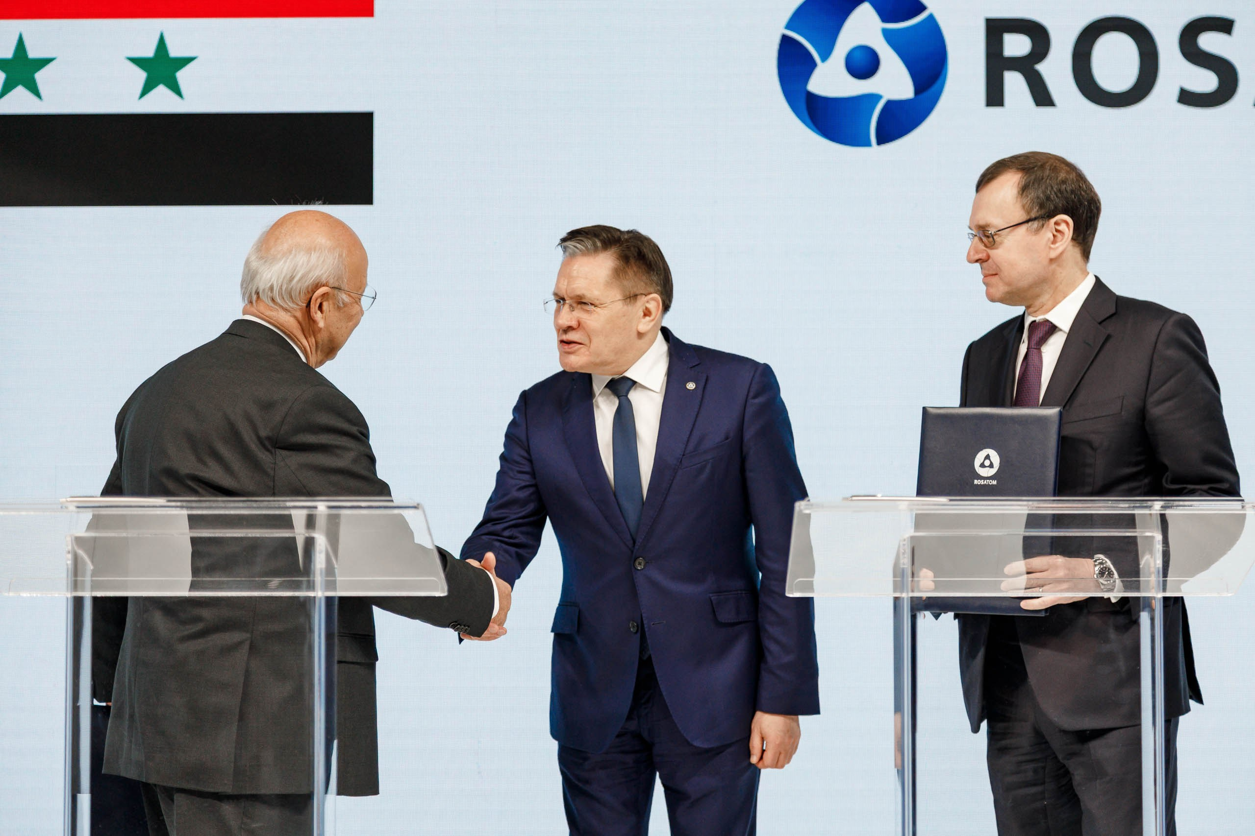 Подписания соглашений на форуме ATOM EXPO XIII 2024 в Сириусе. Репортажный фотограф в Москве, Сочи и Санкт-Петербурге