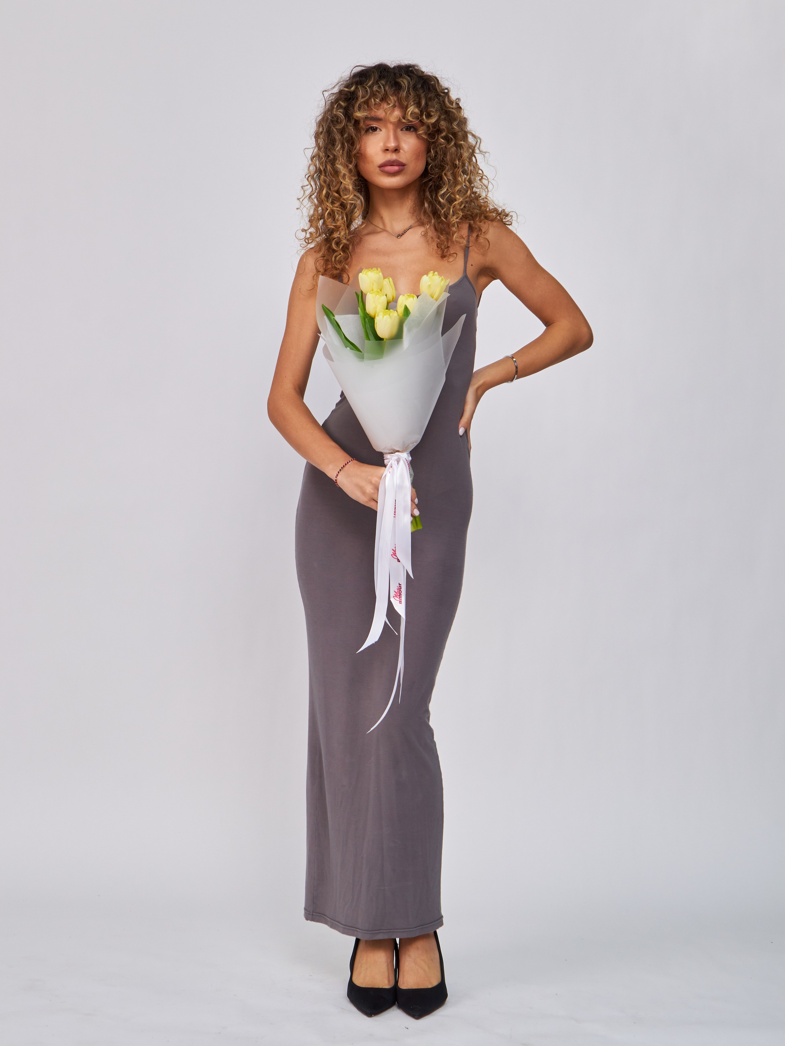 Снимем вашу одежду для каталога: профессиональная предметка в студии Москвы