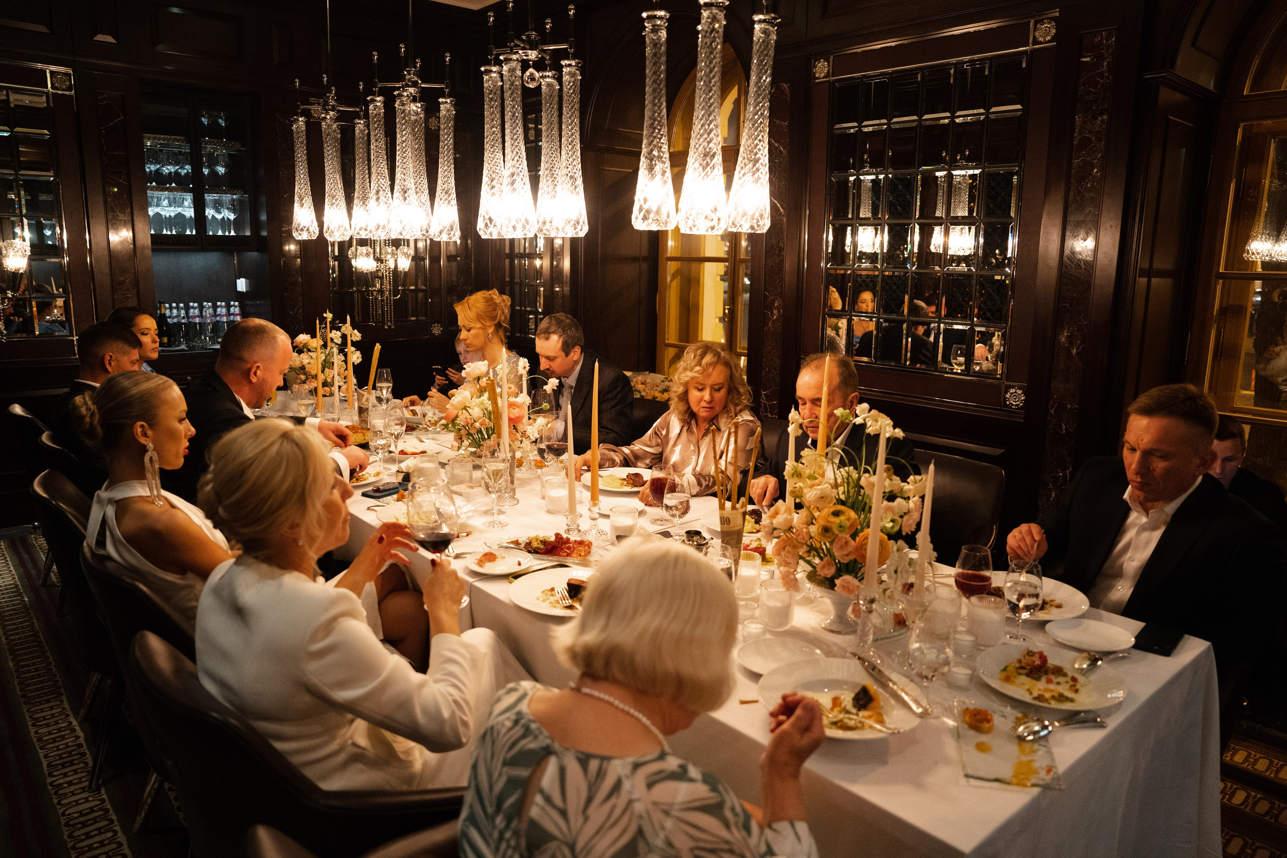 Анна Сергей. Камерная свадьба в Фосизонс в стиле неоклассика. Свадебный фотограф организатор в Санкт-Петербурге Ассоль Опарина