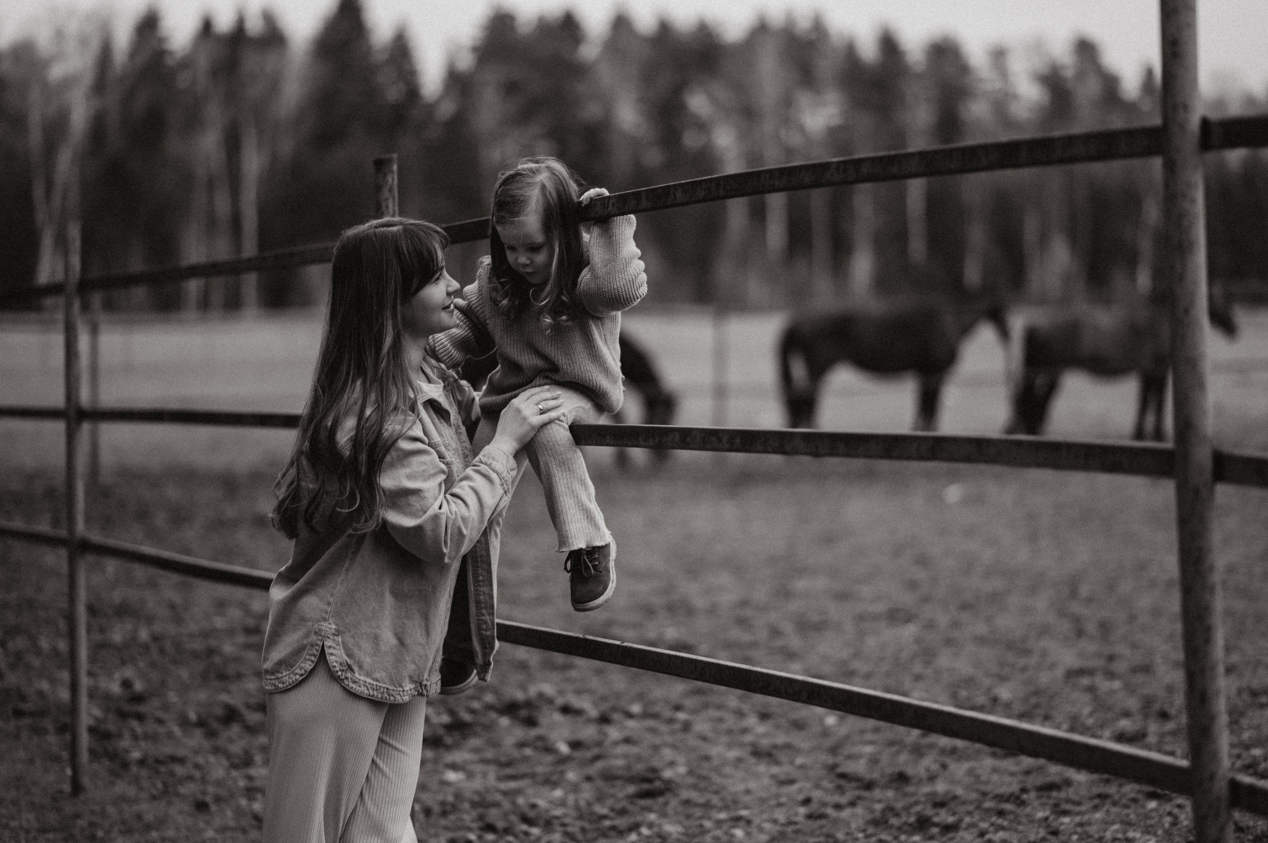 На конюшне. Семейный фотограф Нагорнова Виктория
