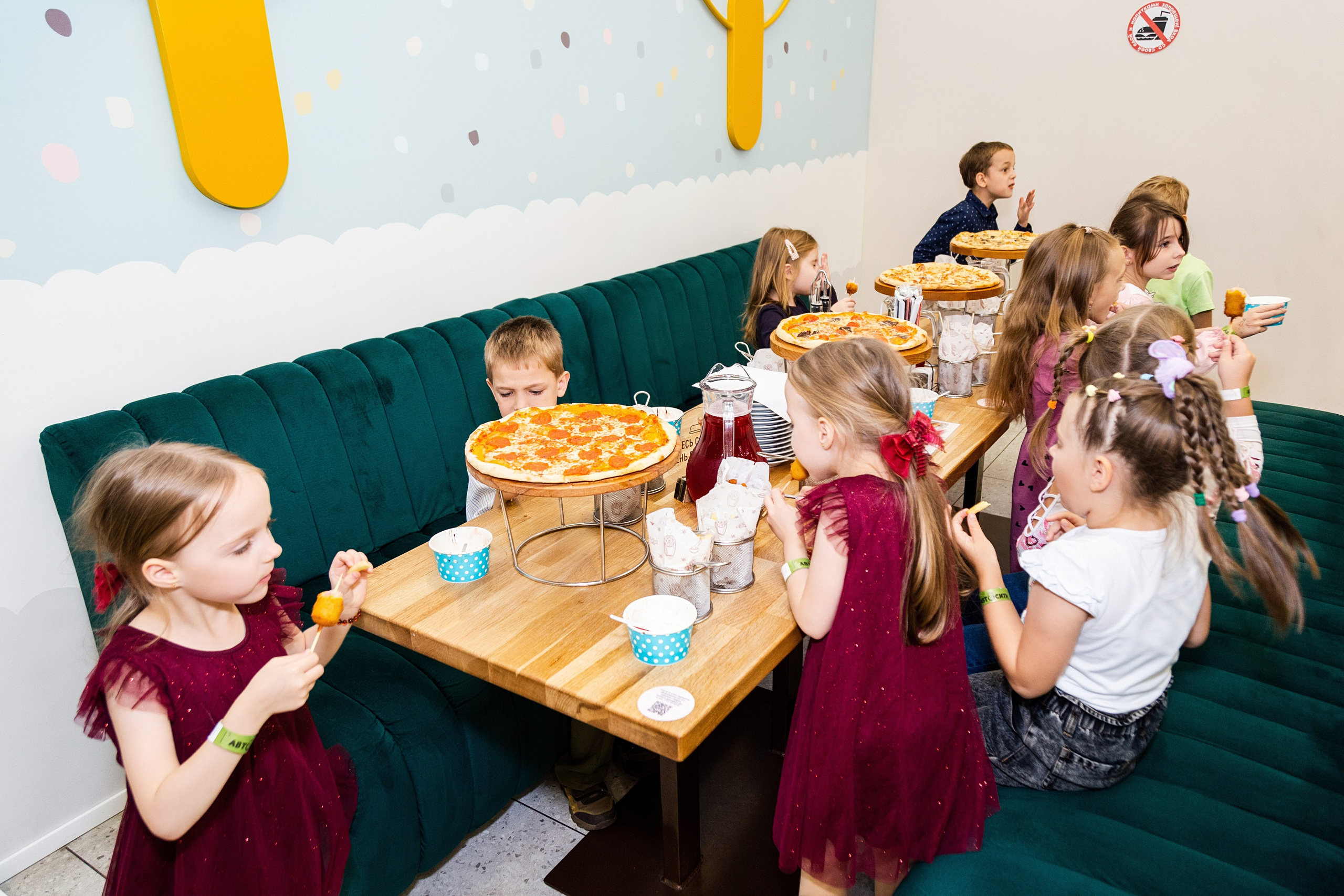 Лиде и Лизе 6 лет. Детский фотограф видеограф в Хабаровске Михаил Орлов