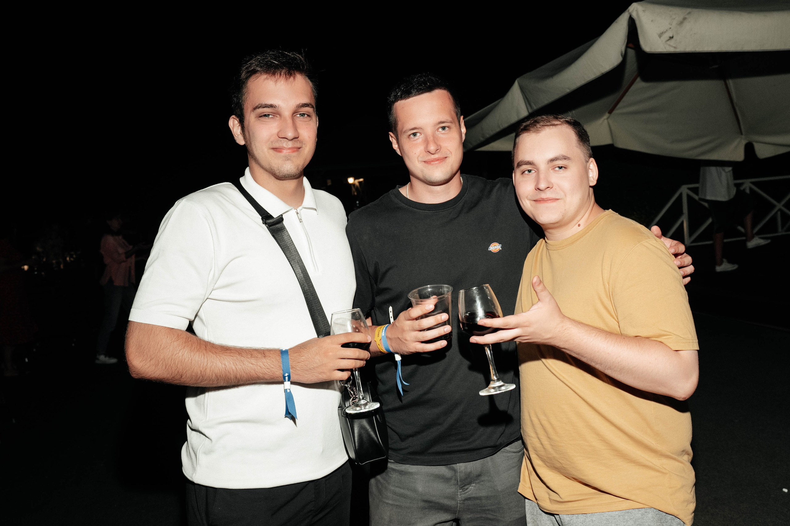 Бери заряд. Свадебный фотограф Москва Александра Аверкова