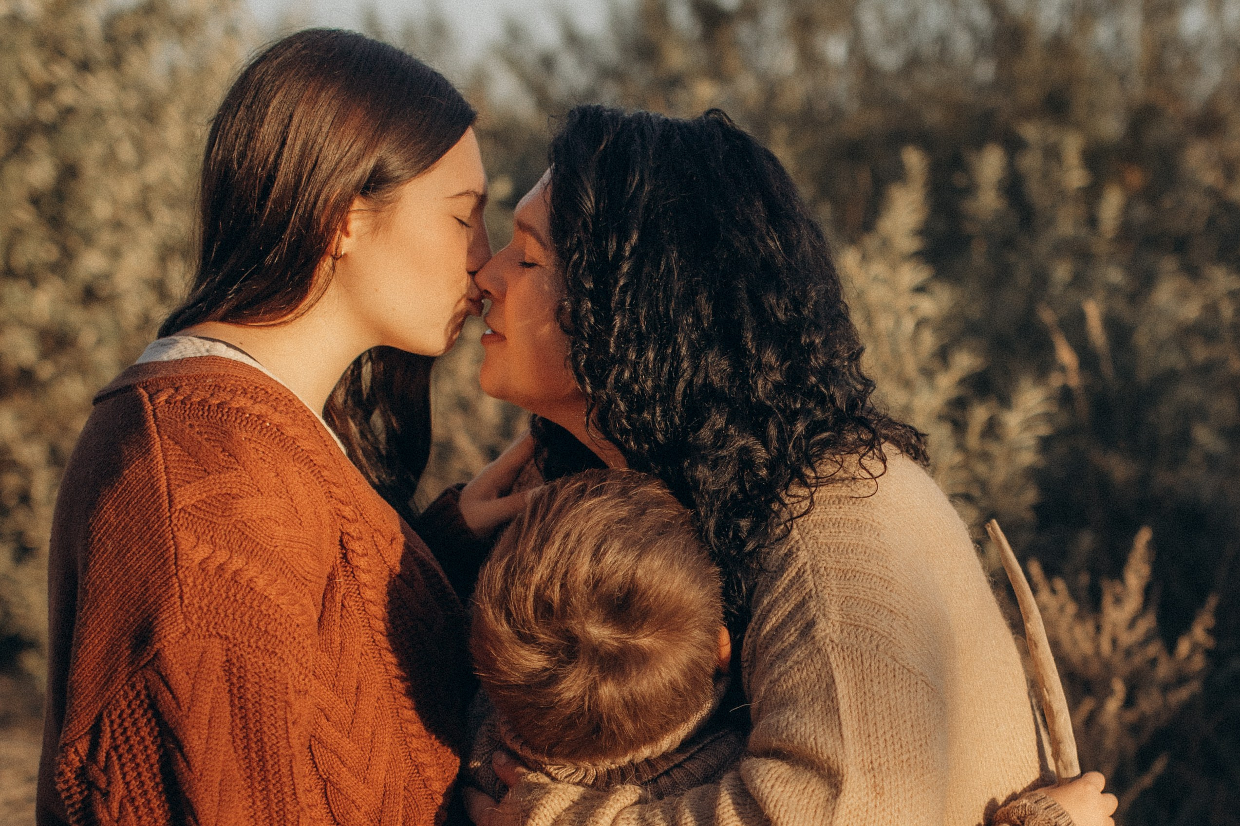 Юля, Милана, Тимур и Добби, осенняя история. Семейный фотограф lifestyle в Новосибирске Елена Шпилевая