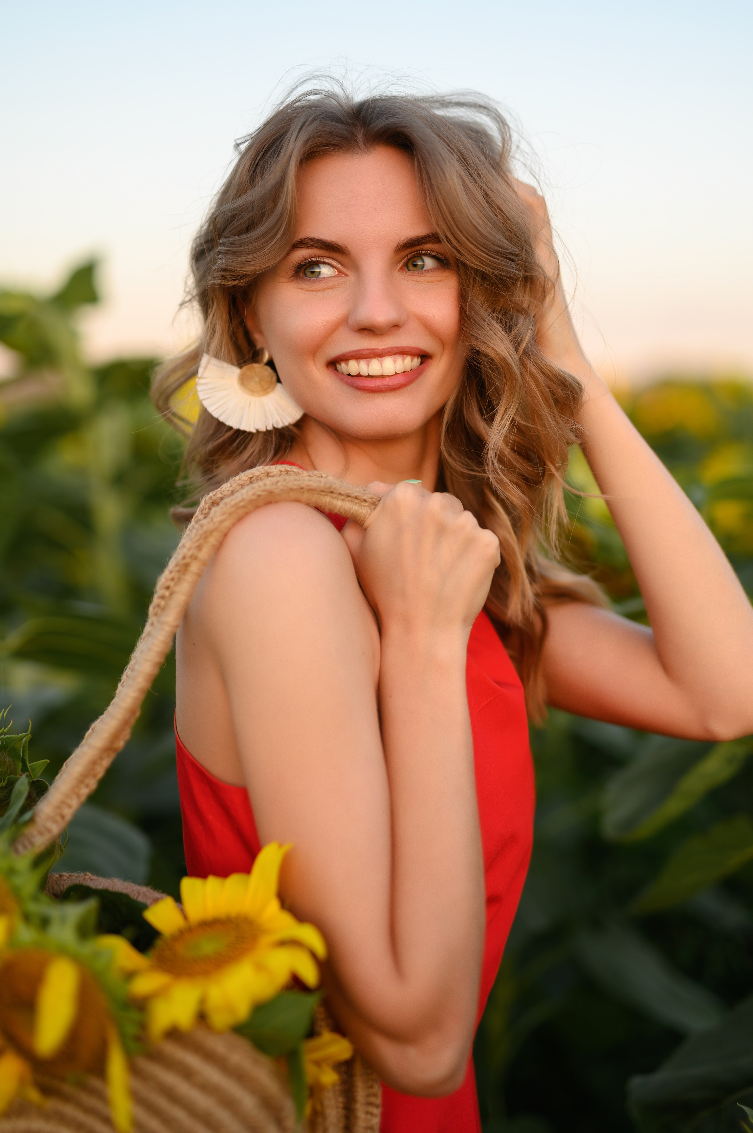 Анна | съемка в подсолнухах. Фотограф в Краснодаре Скубицкая Альбина