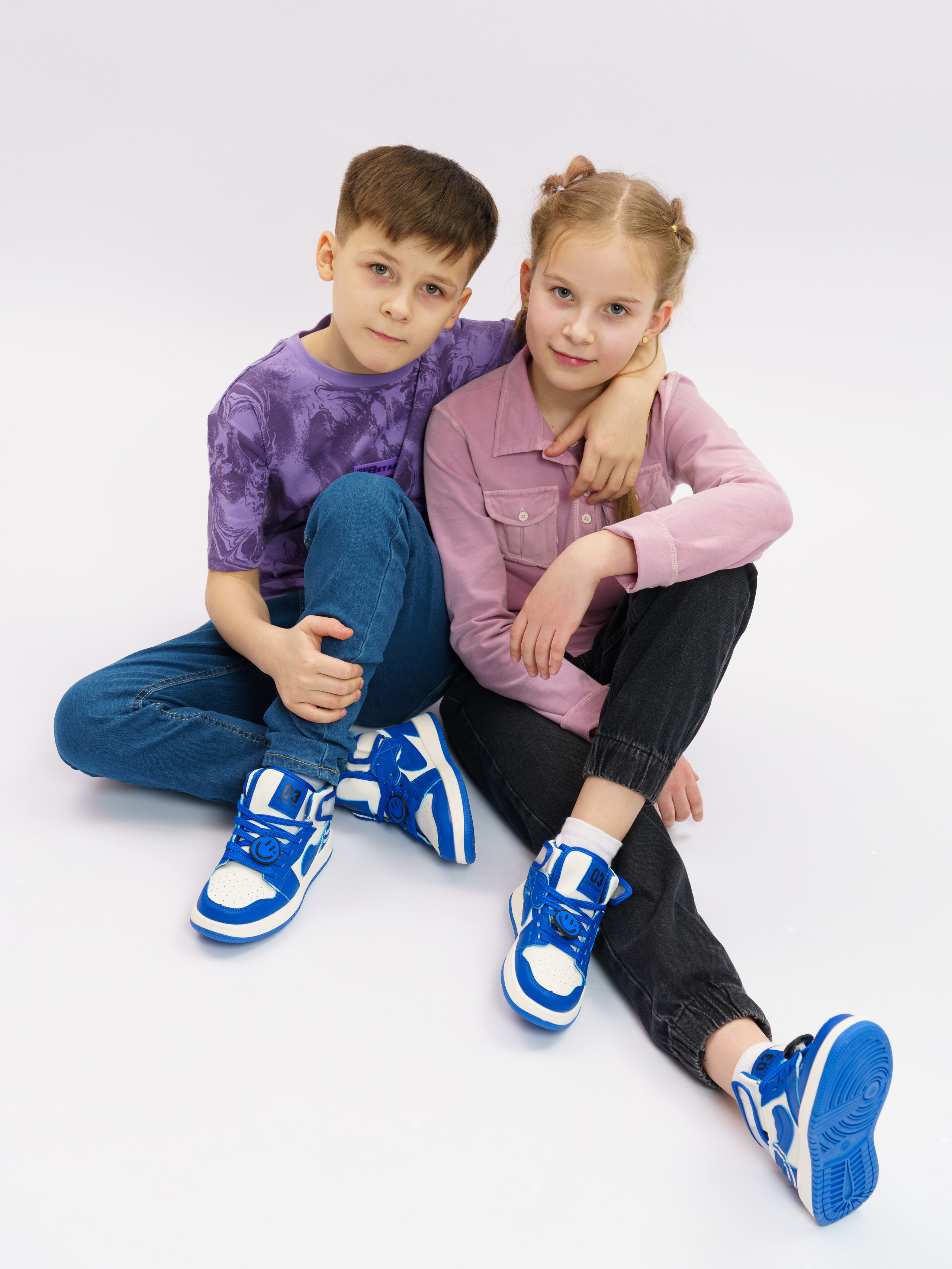 Съемка детской одежды и обуви на модели сайтов, маркетплейсов, WB, Ozon, Яндекс Маркет и др. Студия коммерческой съемки ХВОЯ