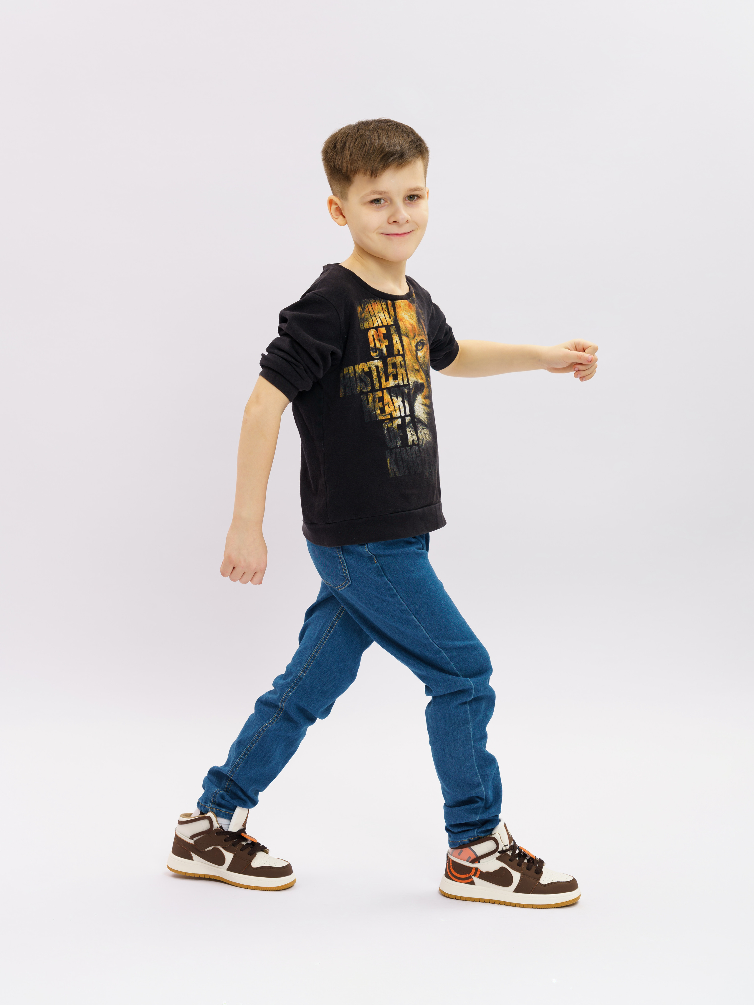 Съемка детской одежды и обуви на модели сайтов, маркетплейсов, WB, Ozon, Яндекс Маркет и др. Студия коммерческой съемки ХВОЯ