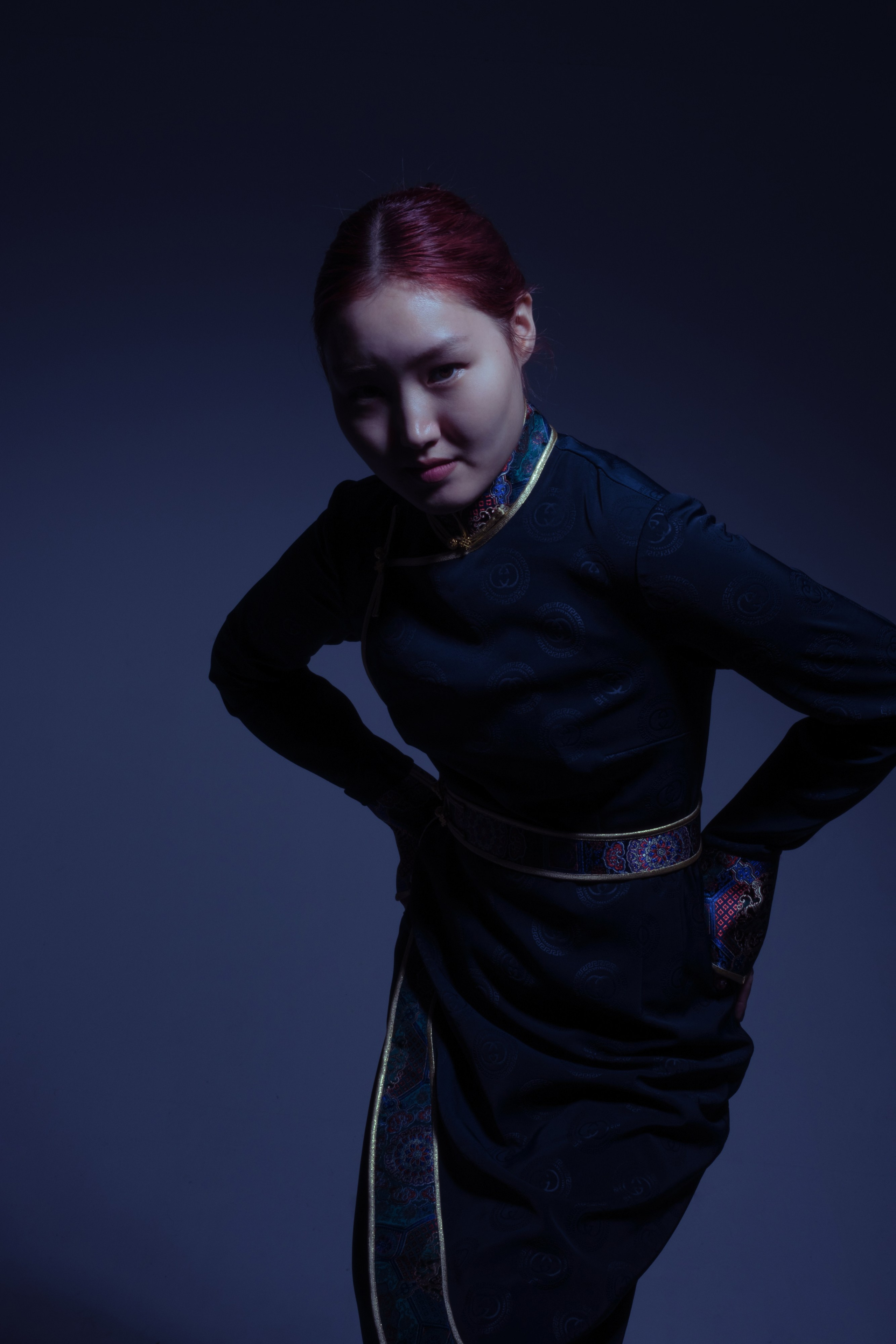 Схемы света и национальный костюм. Мари — фотограф и видеограф из Москвы