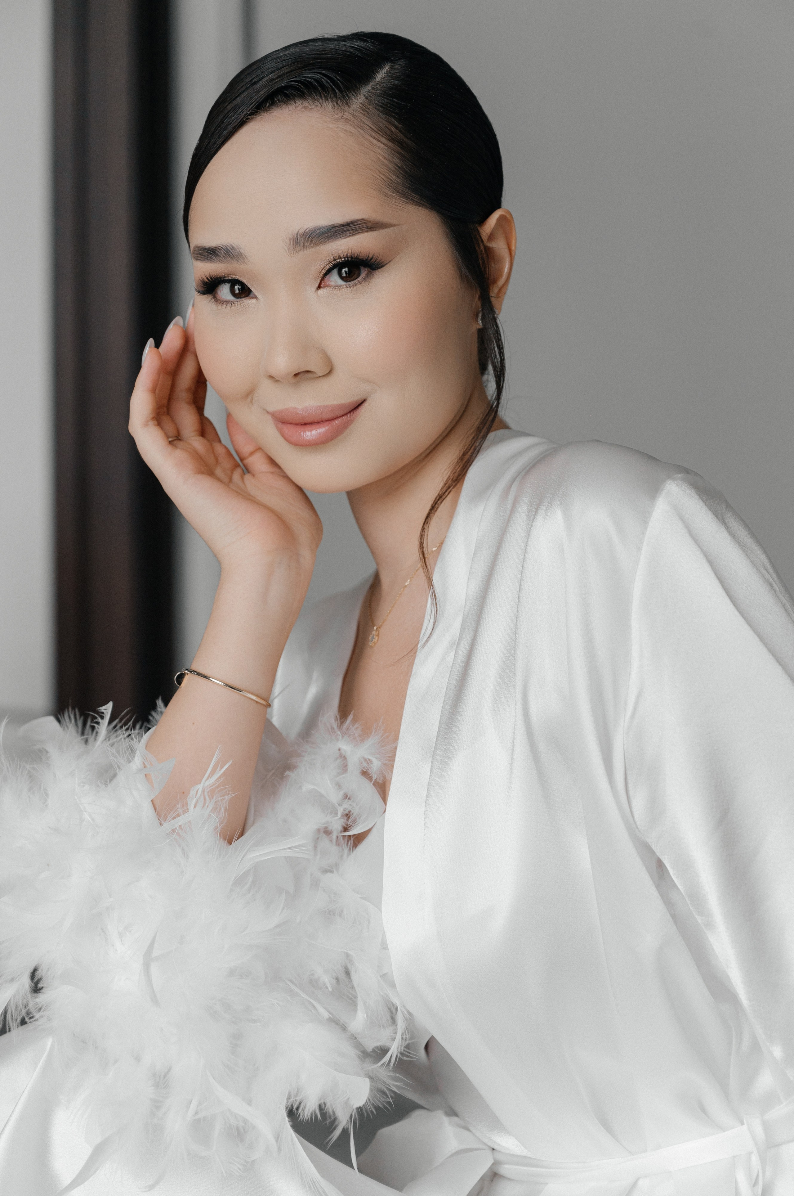 ANEL QYZ UZATU. HOME