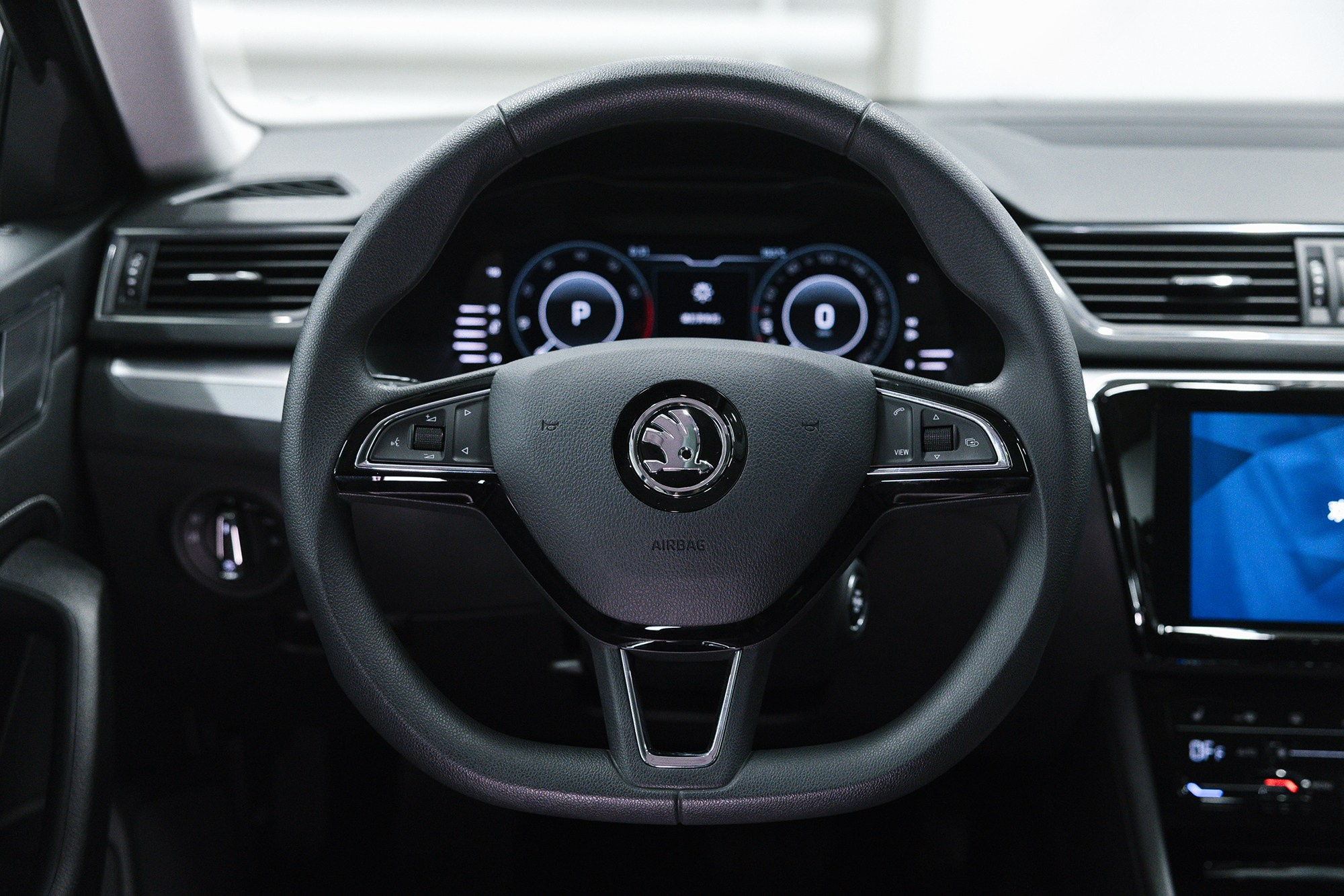 SKODA SUPERB  1.4 TSI DSG (150 л. с.). Автосалон «Х-Авто»