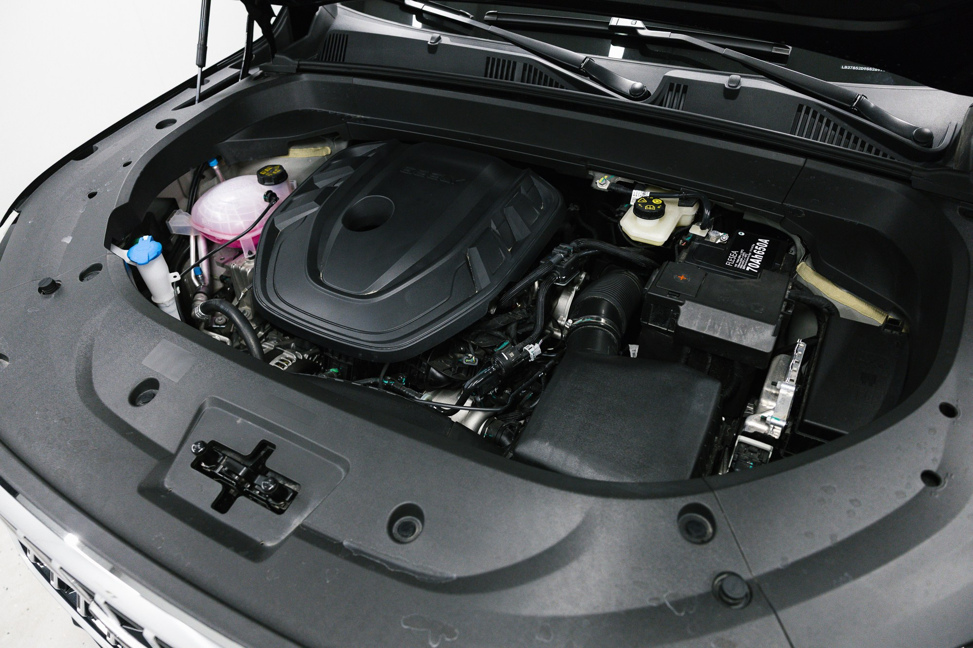 Geely Monjaro 2.0 4WD AT (238 л. с.). Автосалон «Х-Авто»